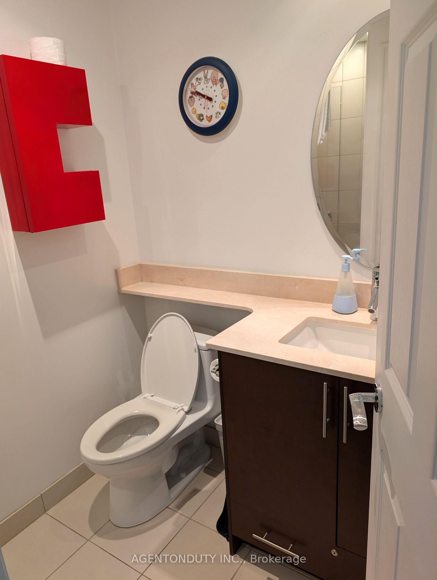 Photo 3 of Unit 1009, 35 Balmuto Street, Toronto, Bay Street Corridor — HOMEH