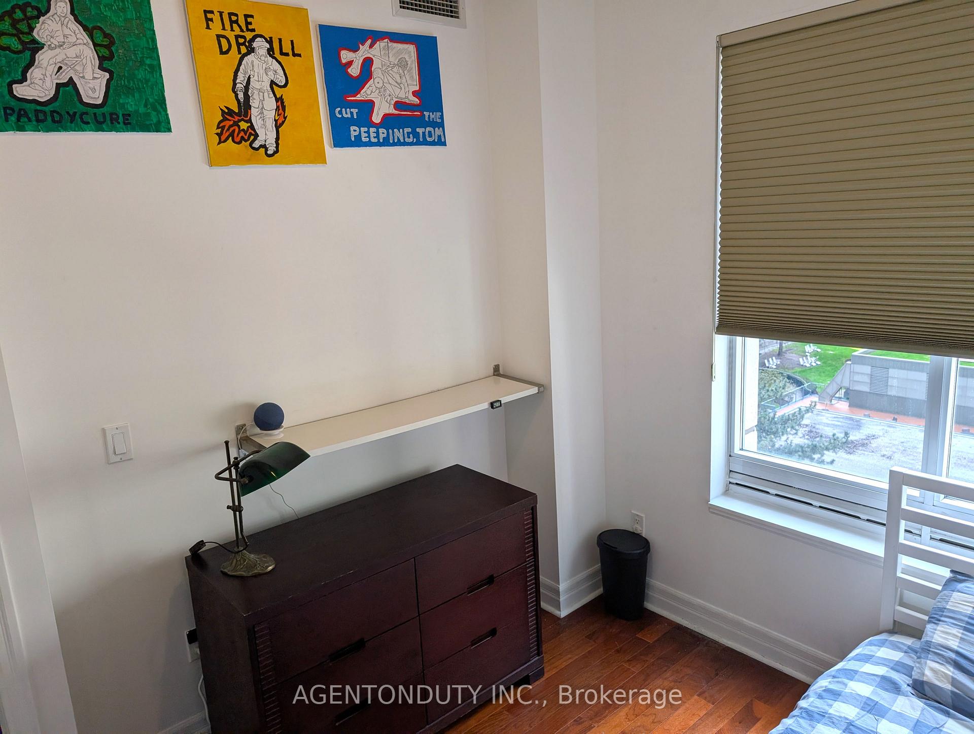 Photo 4 of Unit 1009, 35 Balmuto Street, Toronto, Bay Street Corridor — HOMEH