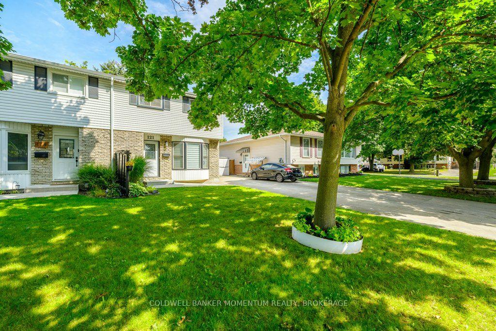 Photo 4 of 121 Dorothy Street, St. Catharines, Lakeport — HOMEH