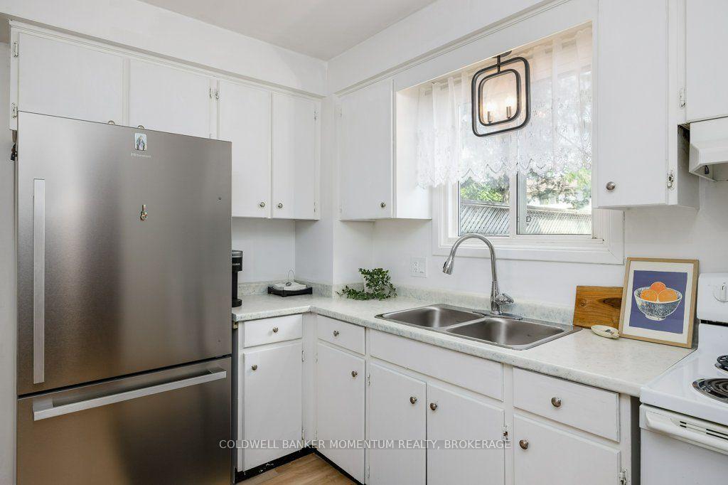 Photo 16 of 121 Dorothy Street, St. Catharines, Lakeport — HOMEH