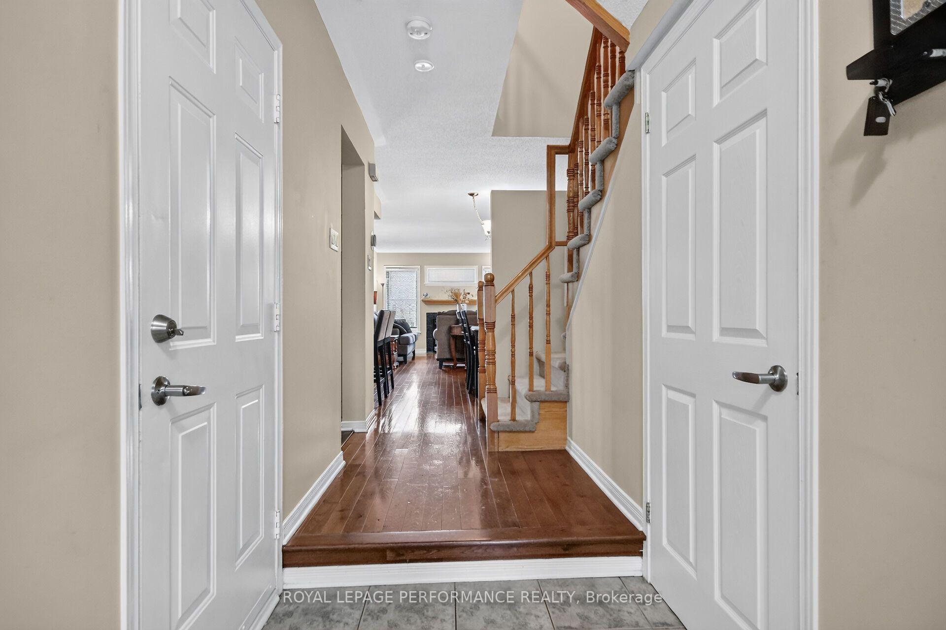 Photo 2 of 7 Calaveras Avenue, Ottawa, Barrhaven - Longfields — HOMEH