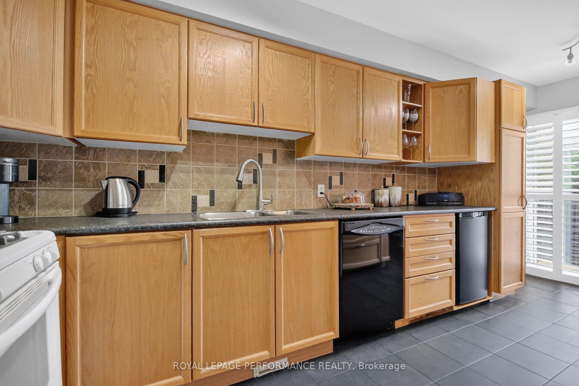 Photo 5 of 7 Calaveras Avenue, Ottawa, Barrhaven - Longfields — HOMEH