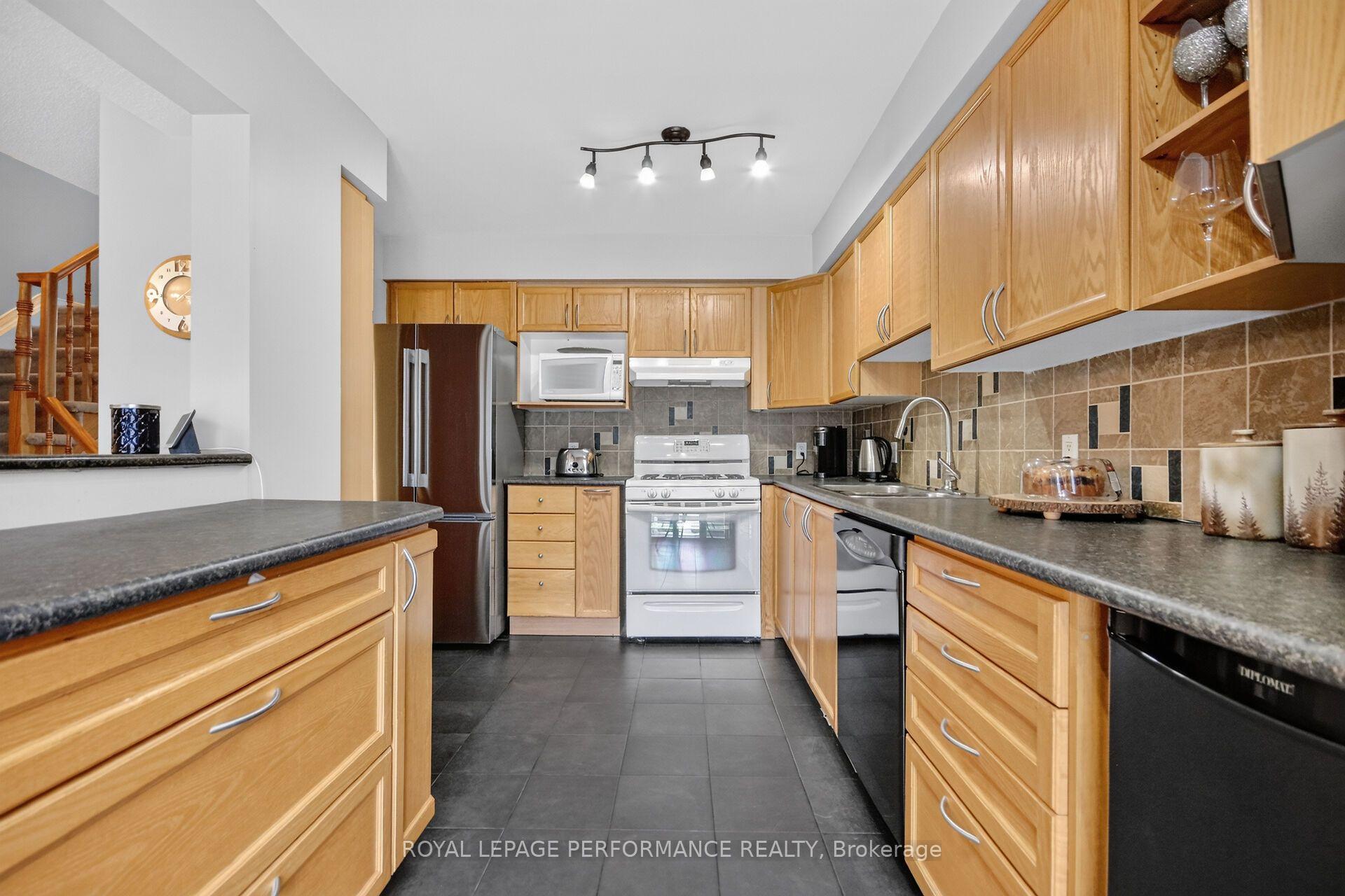Photo 7 of 7 Calaveras Avenue, Ottawa, Barrhaven - Longfields — HOMEH