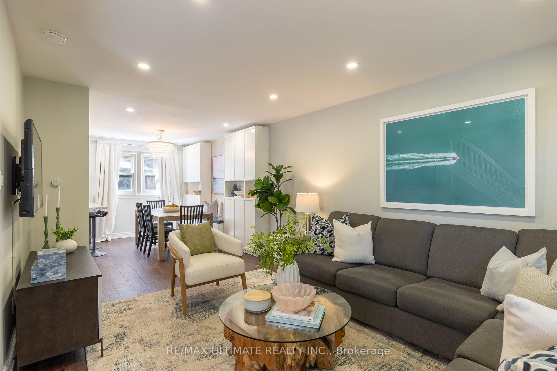 Photo 4 of 3 Thursfield Crescent, Toronto, Leaside — HOMEH