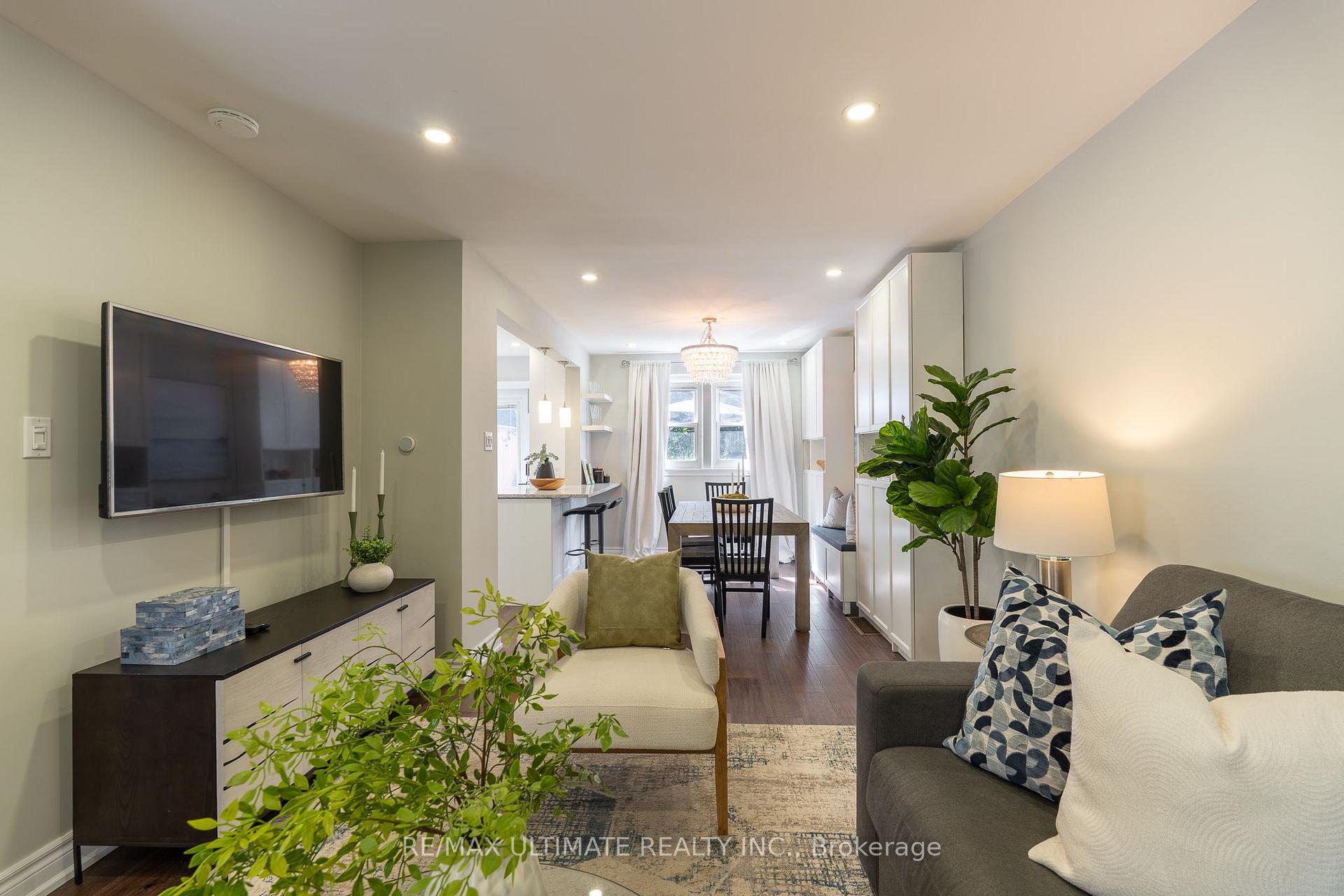 Photo 5 of 3 Thursfield Crescent, Toronto, Leaside — HOMEH