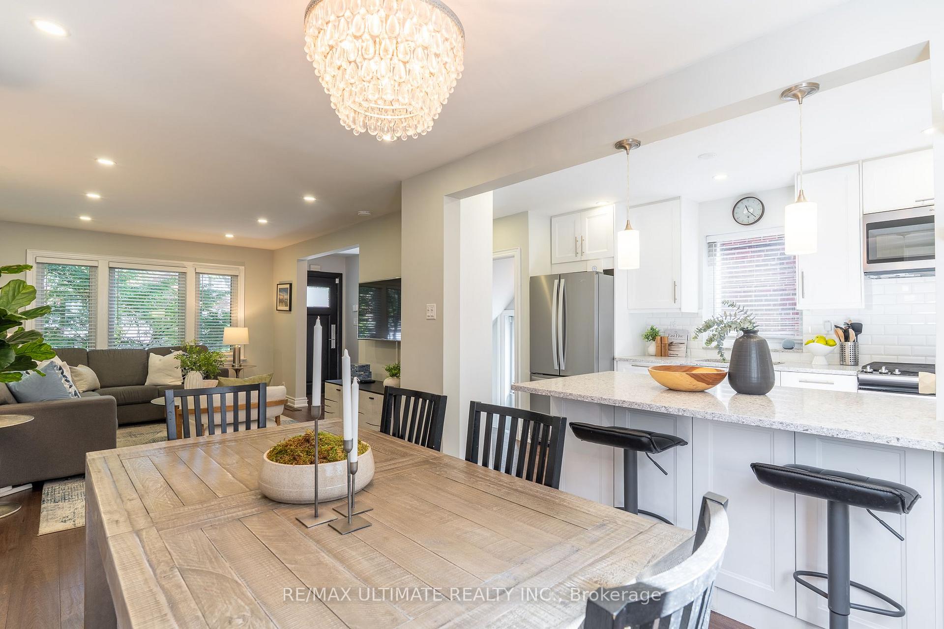 Photo 7 of 3 Thursfield Crescent, Toronto, Leaside — HOMEH