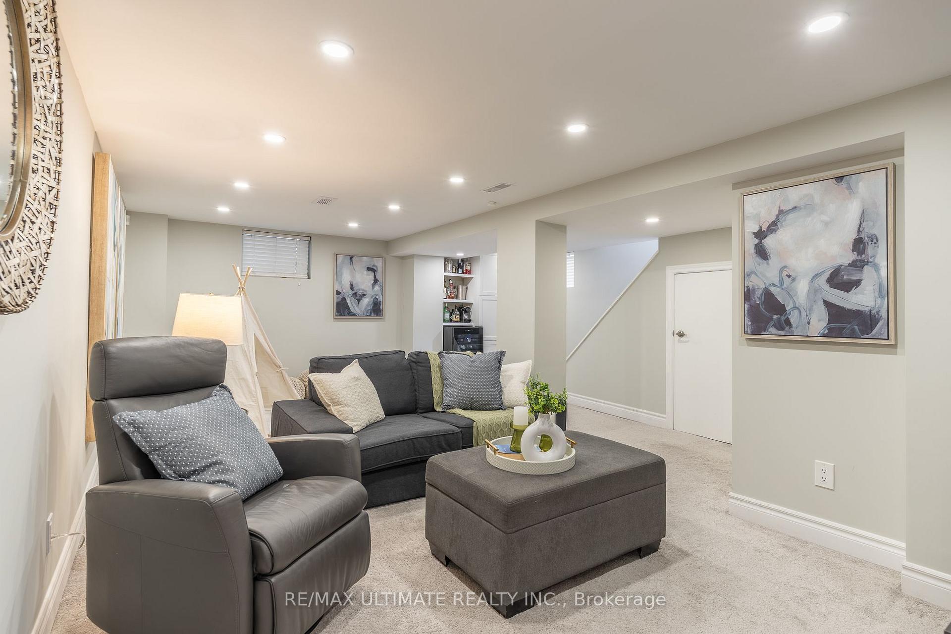 Photo 24 of 3 Thursfield Crescent, Toronto, Leaside — HOMEH