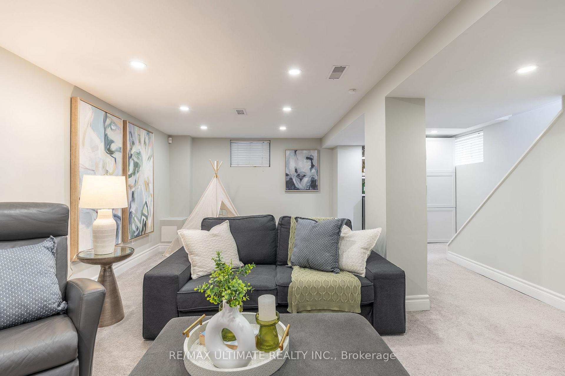 Photo 25 of 3 Thursfield Crescent, Toronto, Leaside — HOMEH