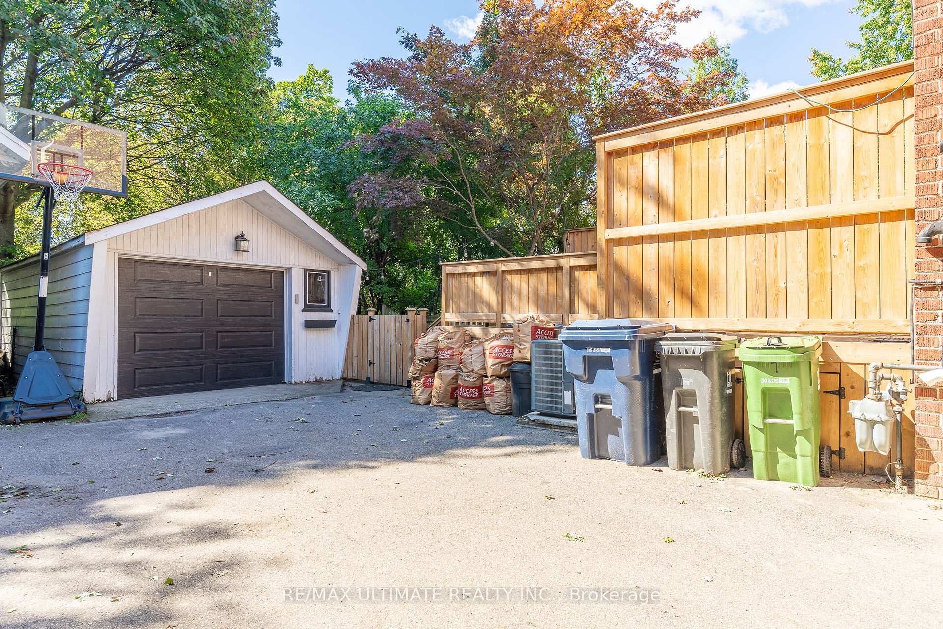 Photo 31 of 3 Thursfield Crescent, Toronto, Leaside — HOMEH