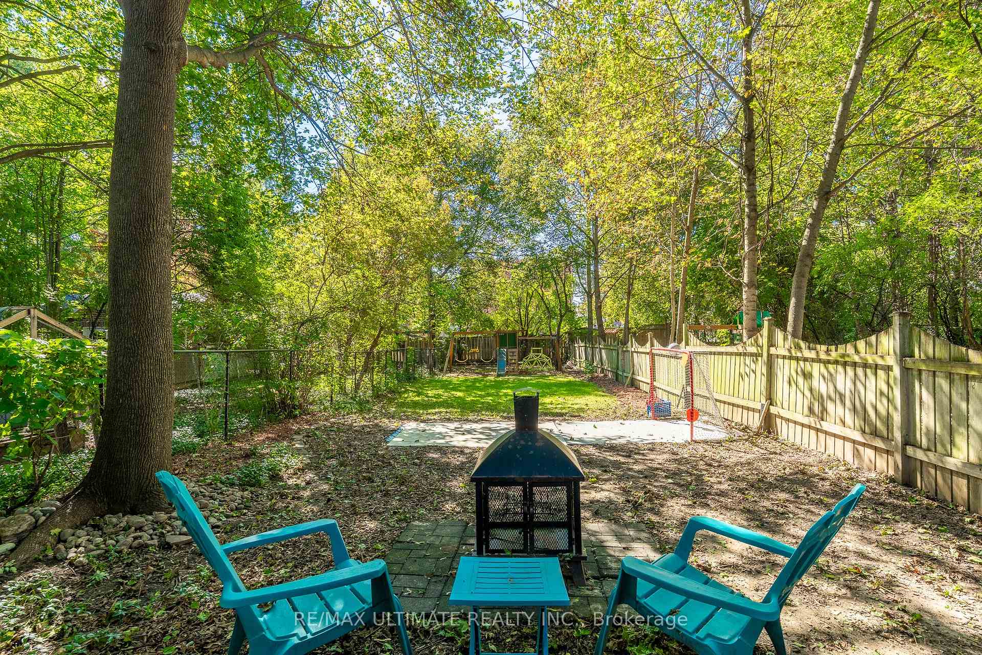 Photo 32 of 3 Thursfield Crescent, Toronto, Leaside — HOMEH