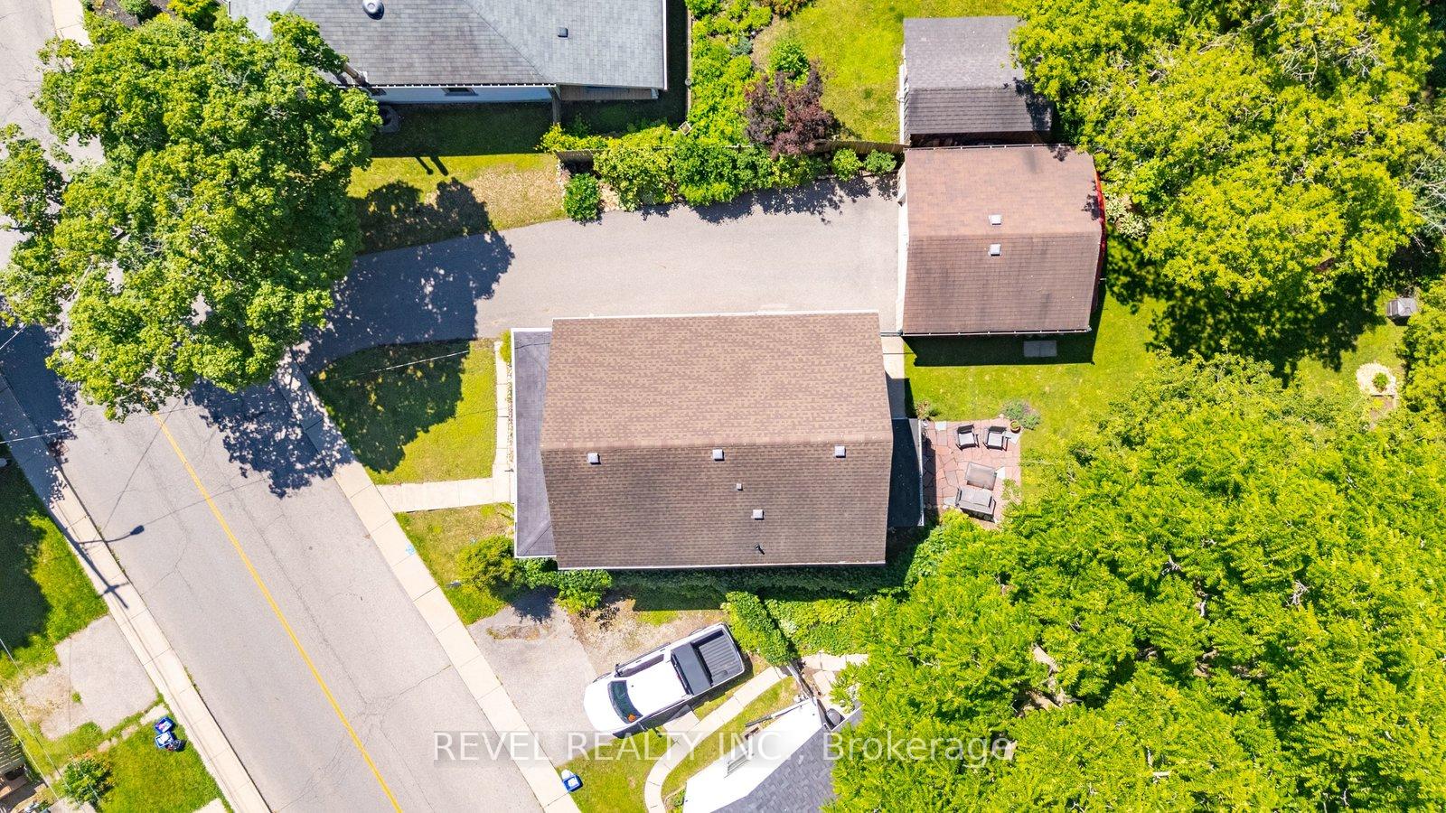 Photo 4 of 73 Grand River Street S, Brant, Paris — HOMEH