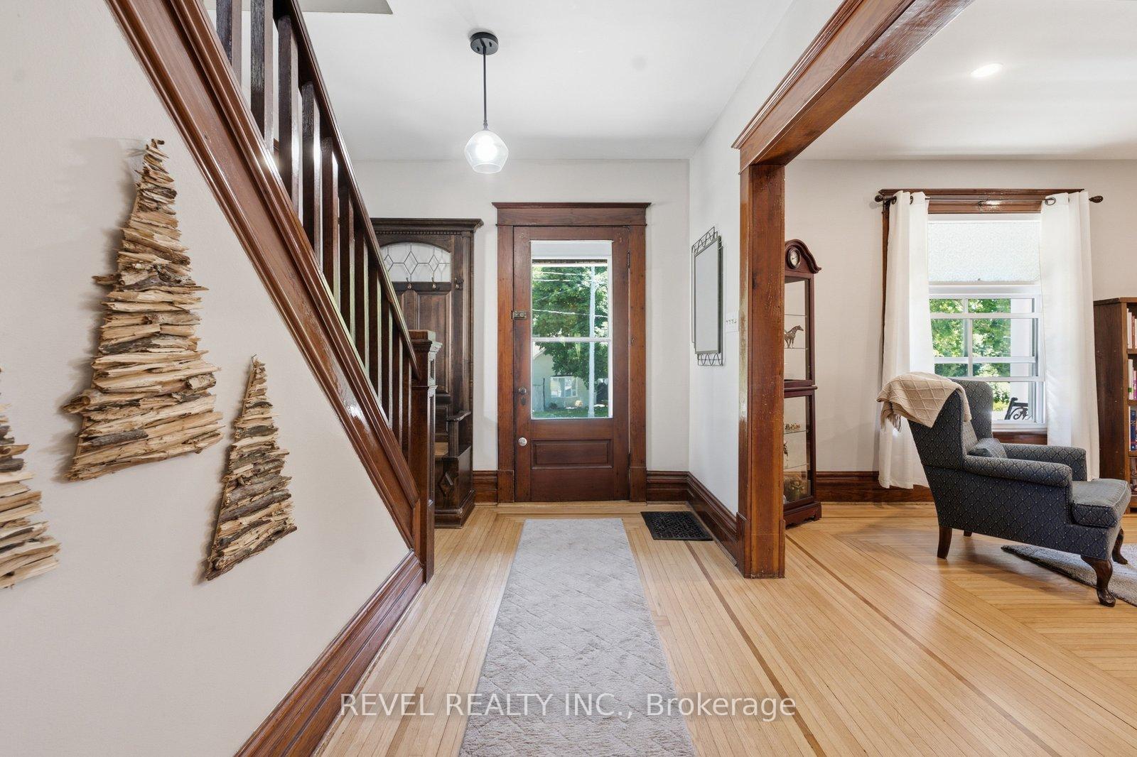 Photo 10 of 73 Grand River Street S, Brant, Paris — HOMEH