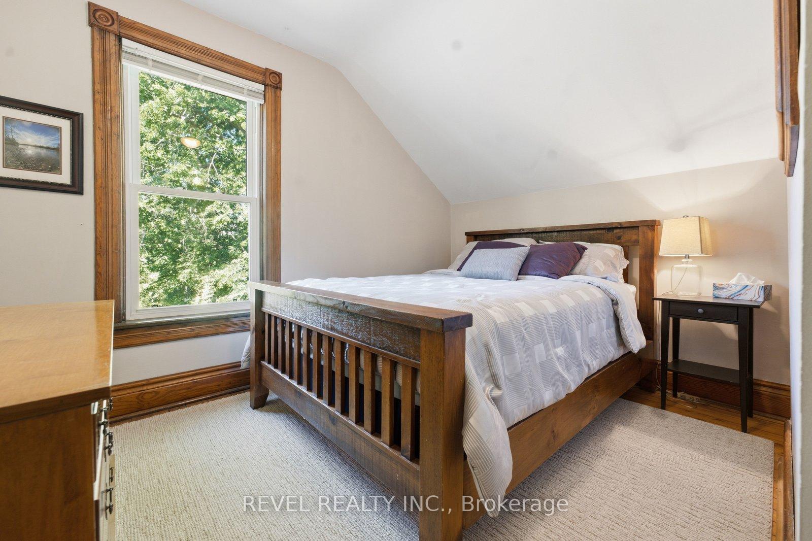 Photo 21 of 73 Grand River Street S, Brant, Paris — HOMEH