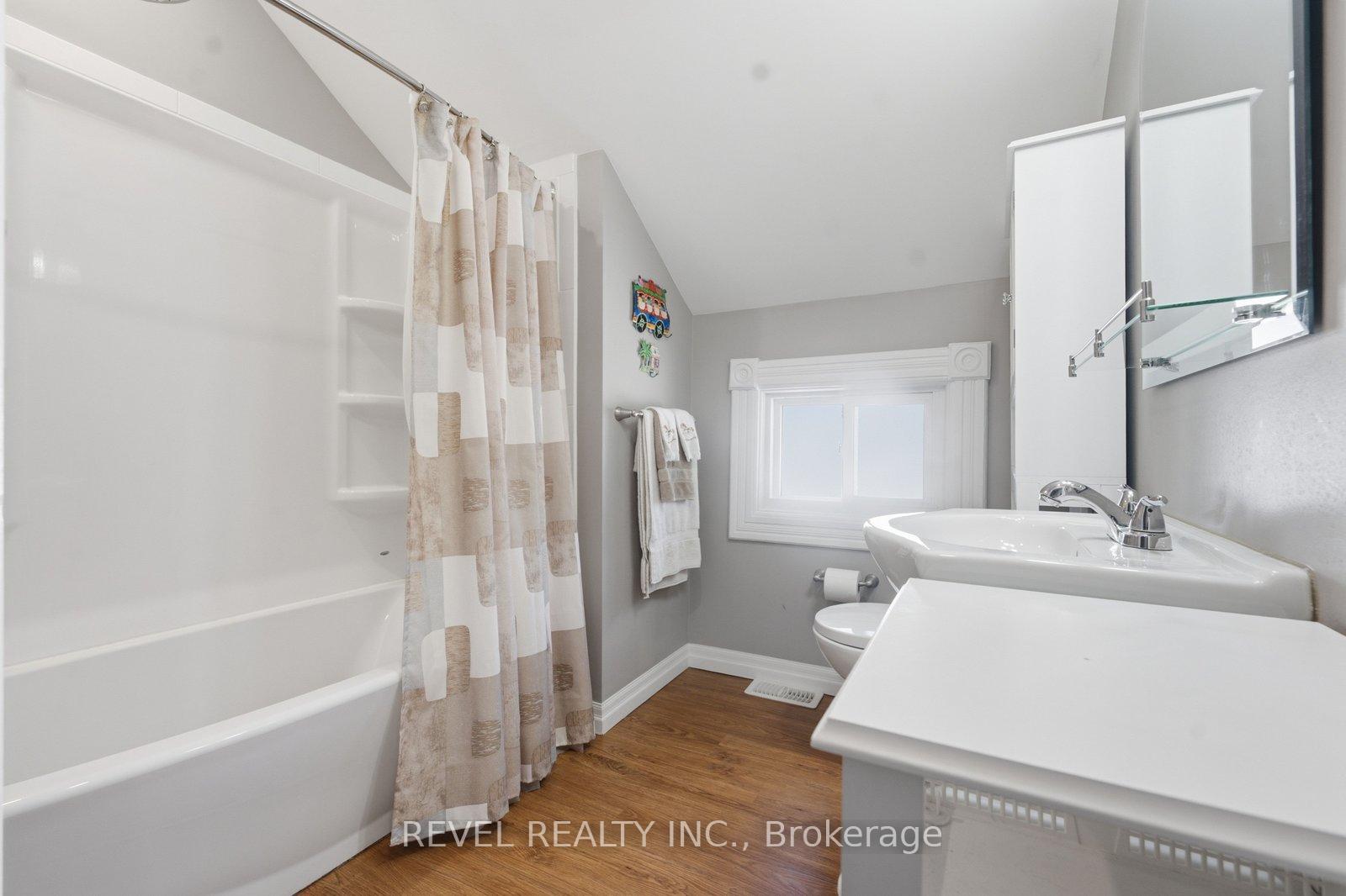 Photo 24 of 73 Grand River Street S, Brant, Paris — HOMEH