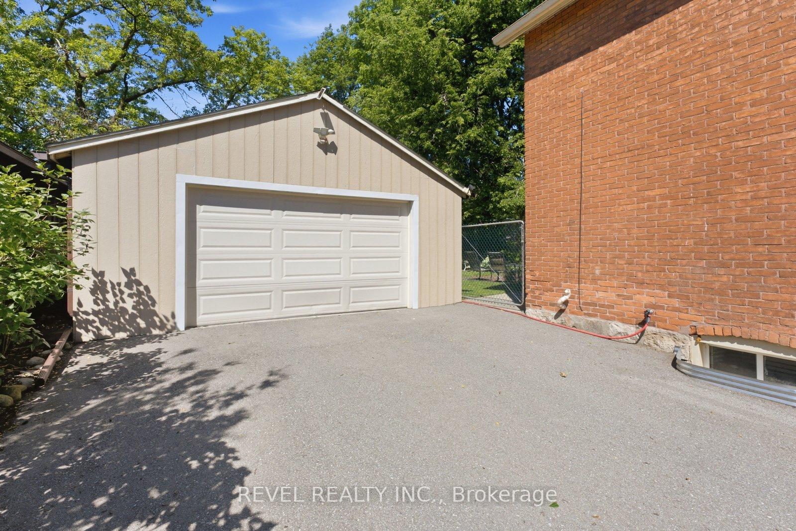 Photo 25 of 73 Grand River Street S, Brant, Paris — HOMEH