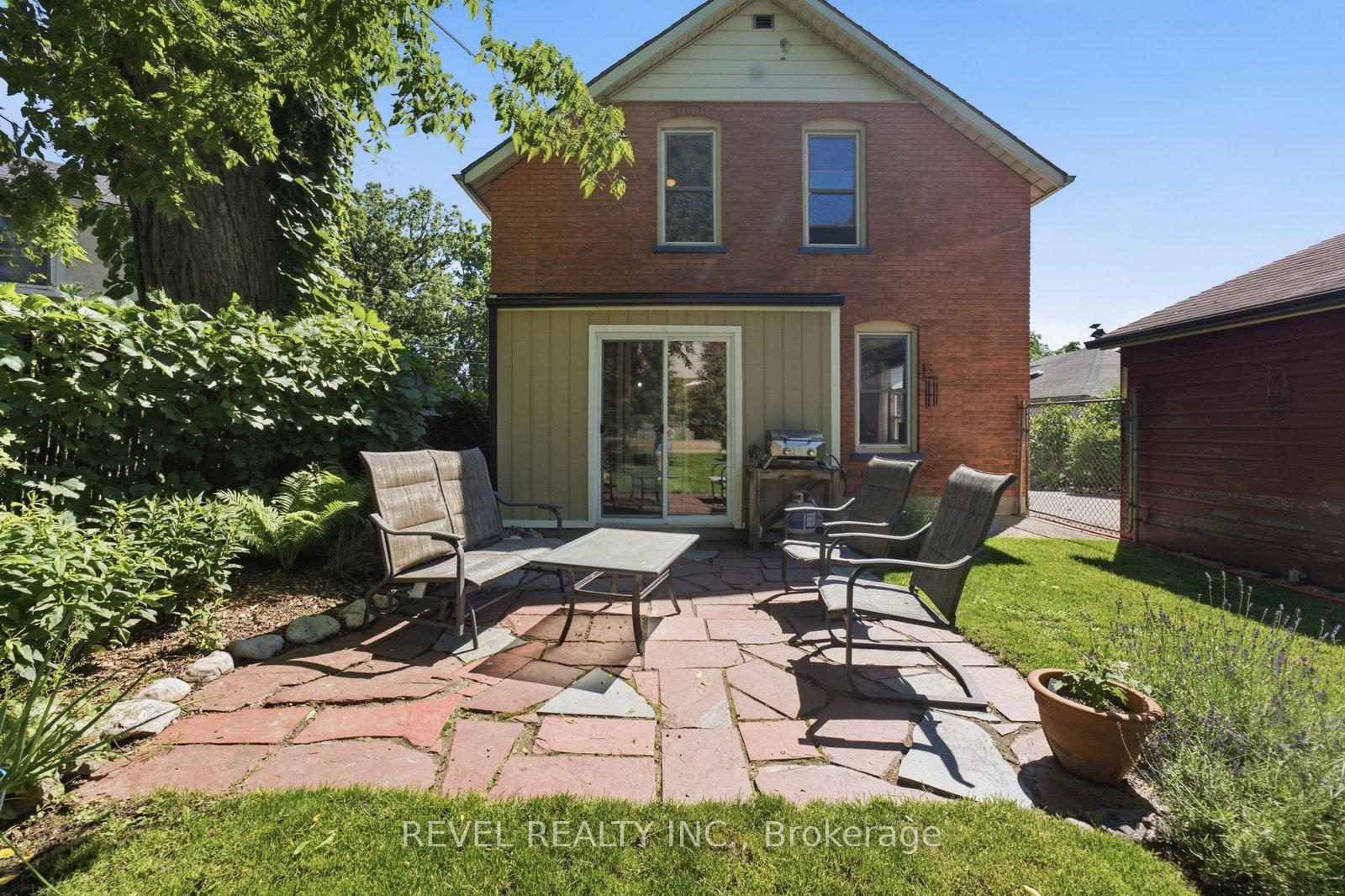 Photo 27 of 73 Grand River Street S, Brant, Paris — HOMEH