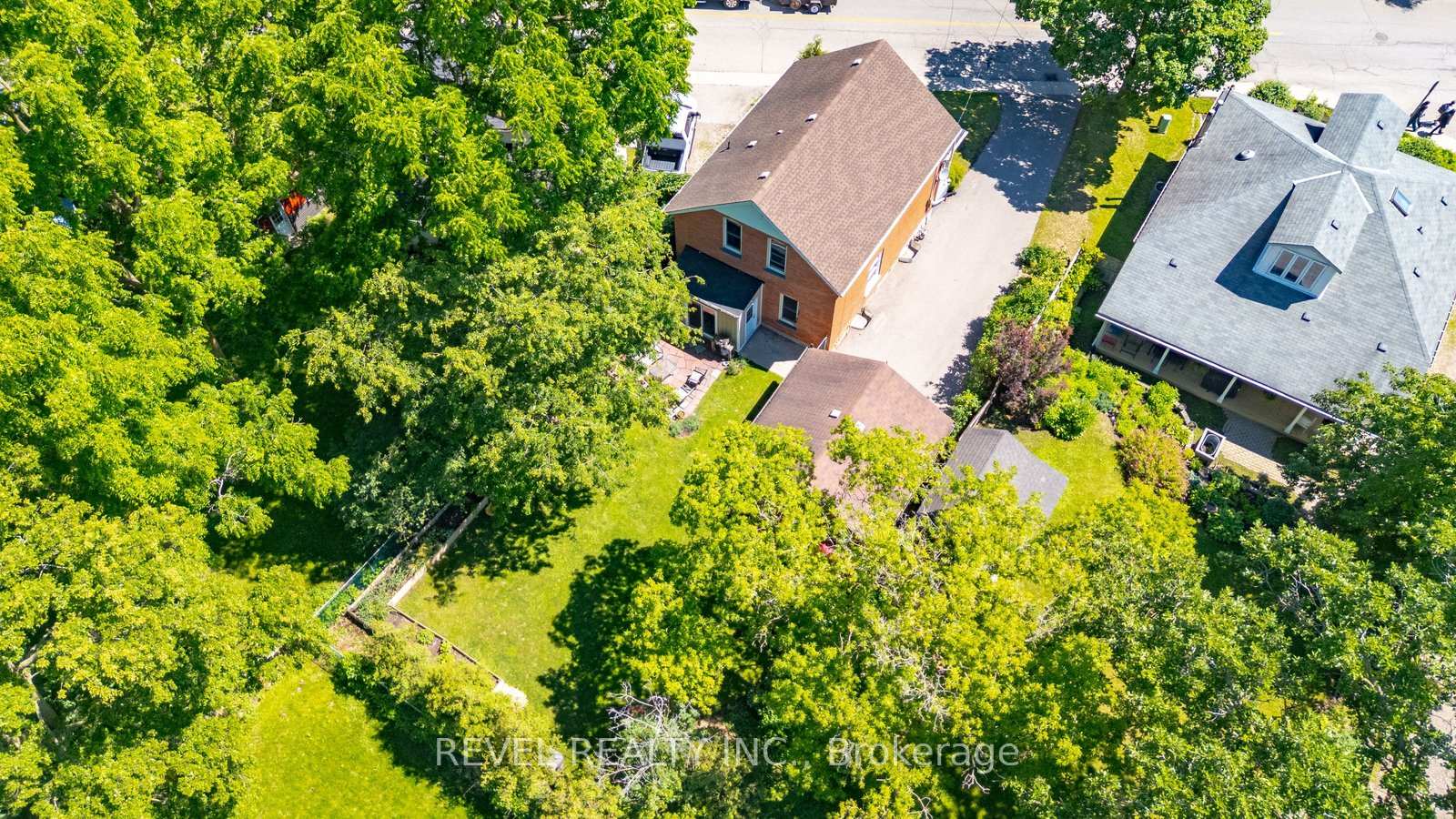 Photo 34 of 73 Grand River Street S, Brant, Paris — HOMEH
