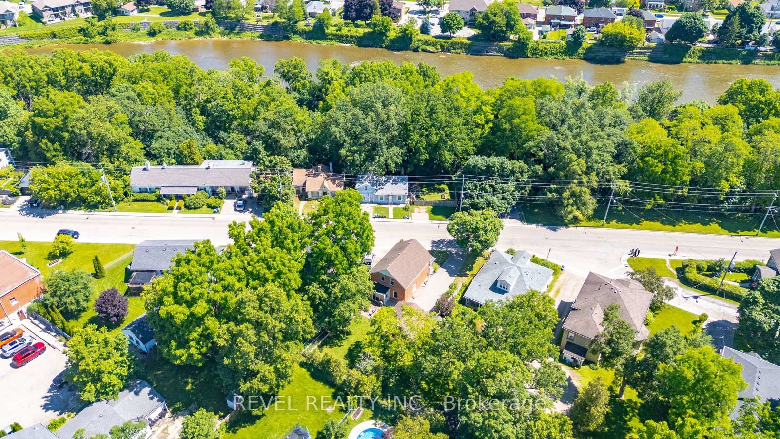 Photo 35 of 73 Grand River Street S, Brant, Paris — HOMEH