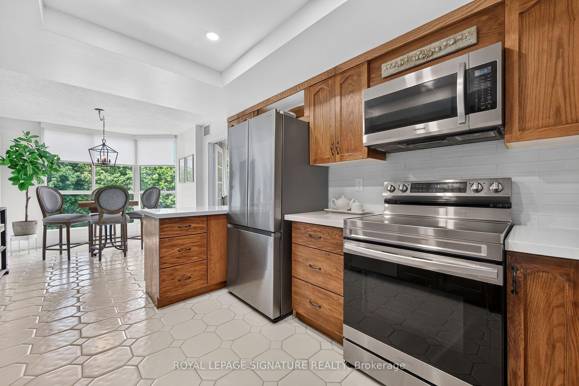 Photo 25 of Unit 405, 1237 North Shore Boulevard E, Burlington, Brant — HOMEH