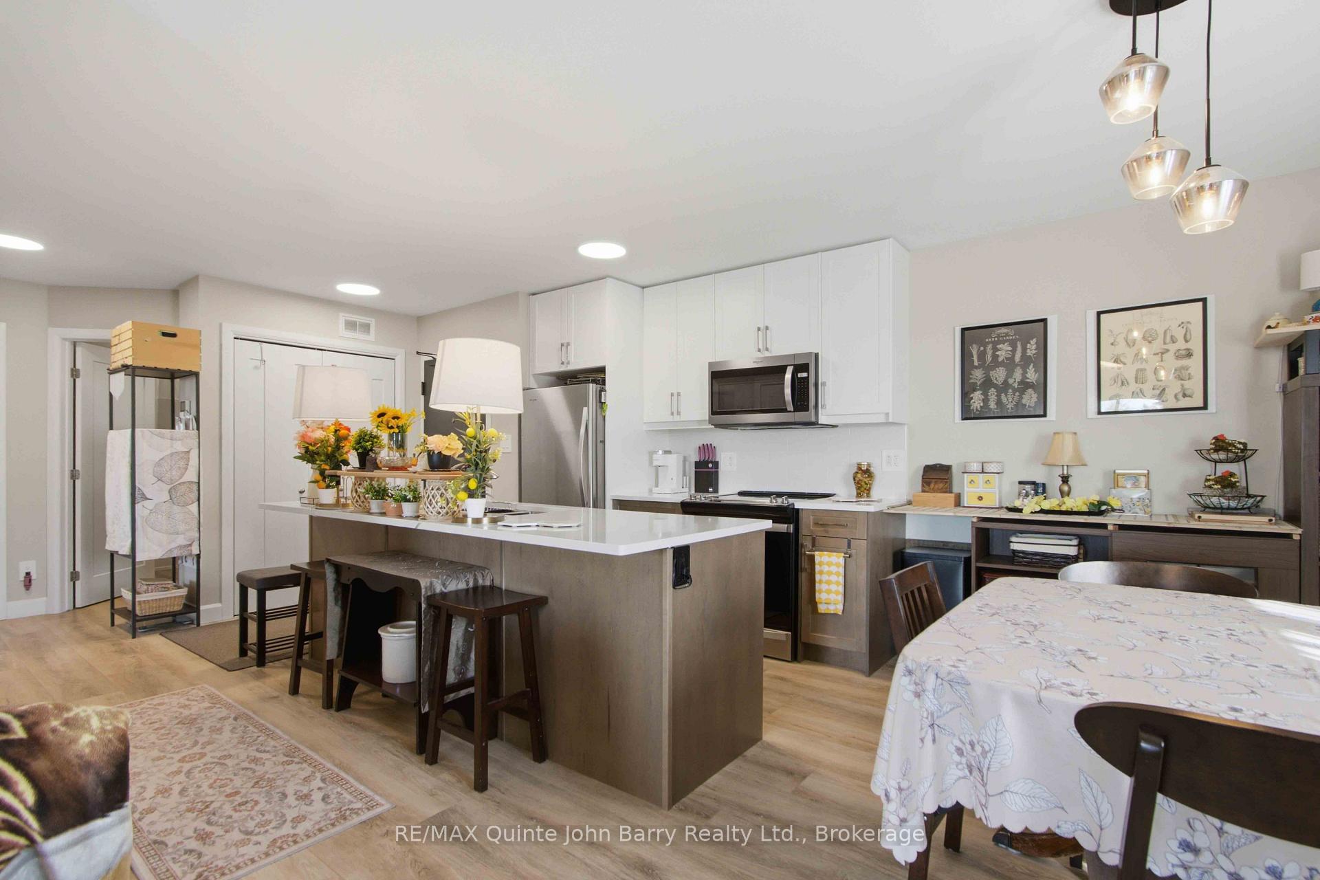 Photo 3 of 302-20 Hillside Meadow Drive, Quinte West, Murray Ward — HOMEH