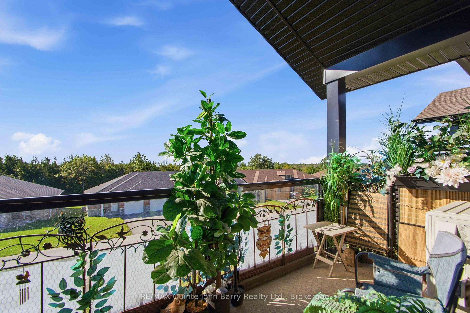 Photo 12 of 302-20 Hillside Meadow Drive, Quinte West, Murray Ward — HOMEH