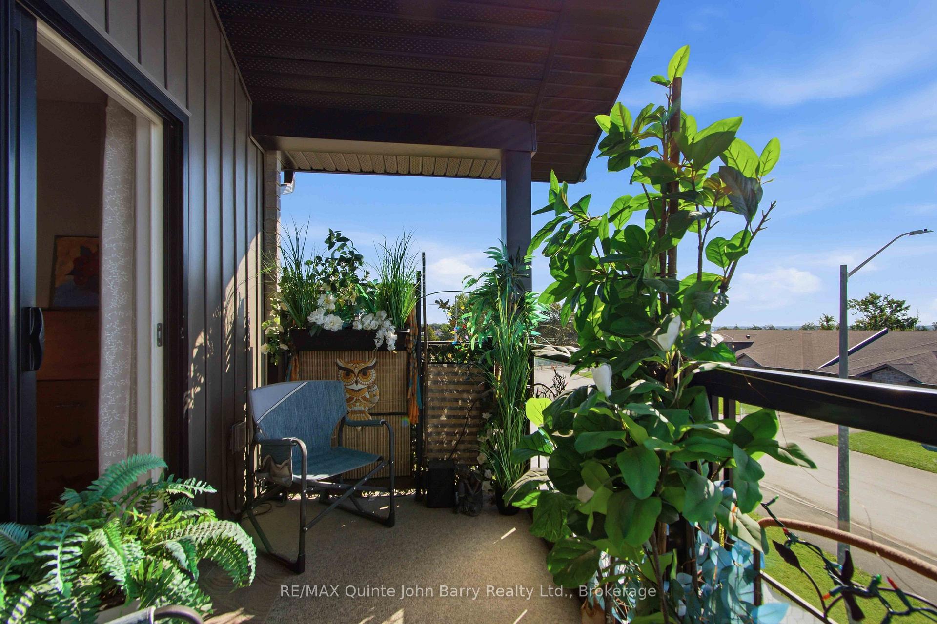 Photo 13 of 302-20 Hillside Meadow Drive, Quinte West, Murray Ward — HOMEH