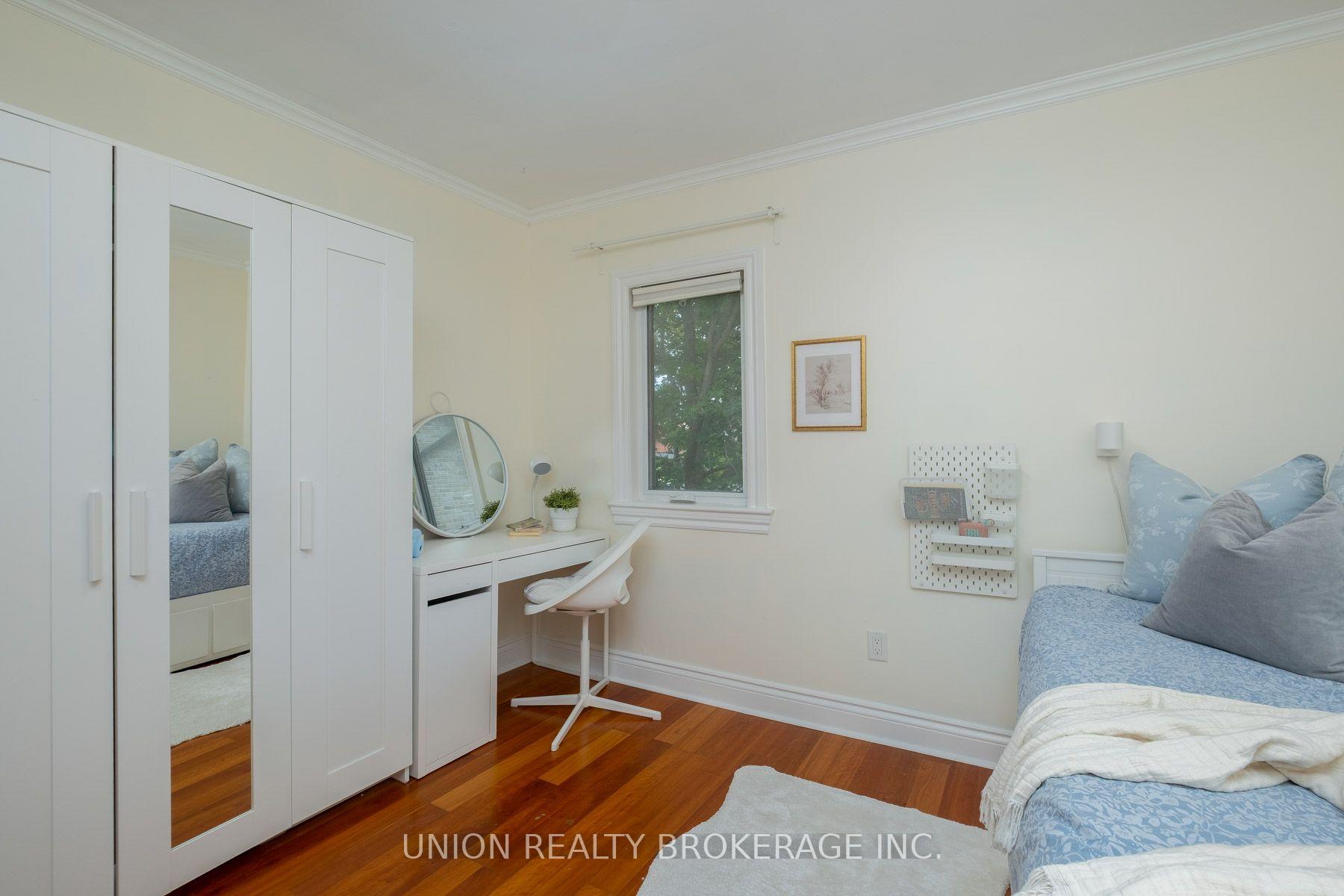 Photo 15 of 41 Turnberry Avenue, Toronto, Weston-Pellam Park — HOMEH