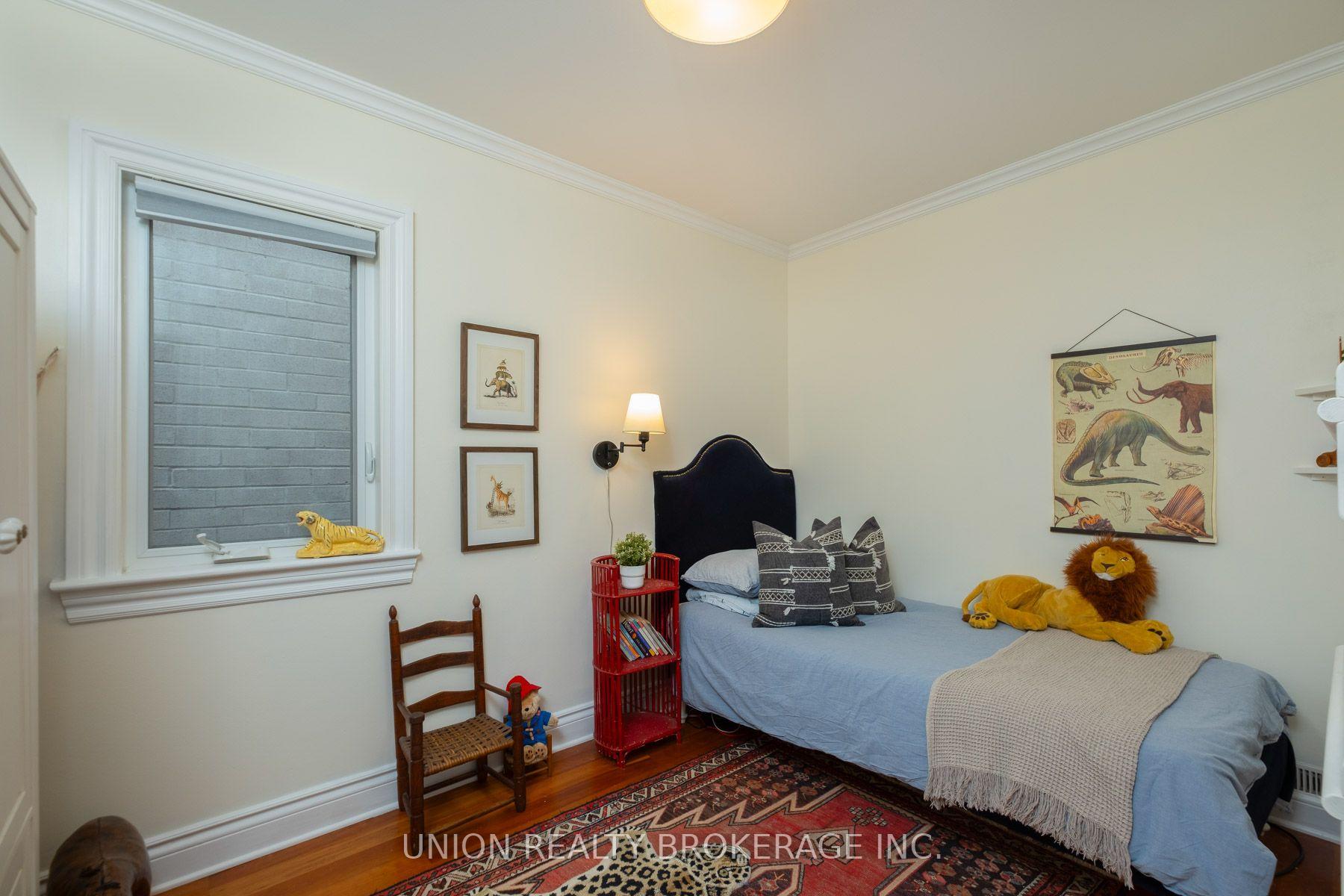Photo 16 of 41 Turnberry Avenue, Toronto, Weston-Pellam Park — HOMEH