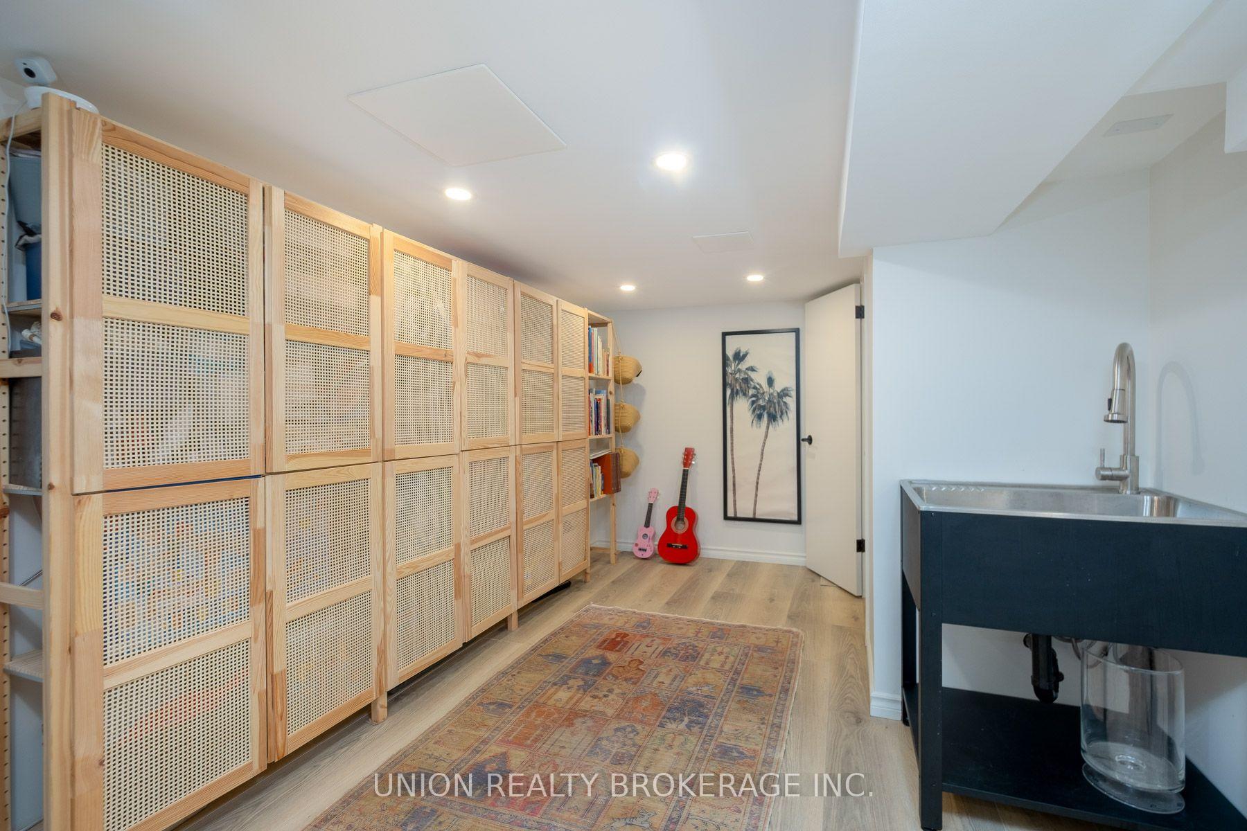 Photo 21 of 41 Turnberry Avenue, Toronto, Weston-Pellam Park — HOMEH