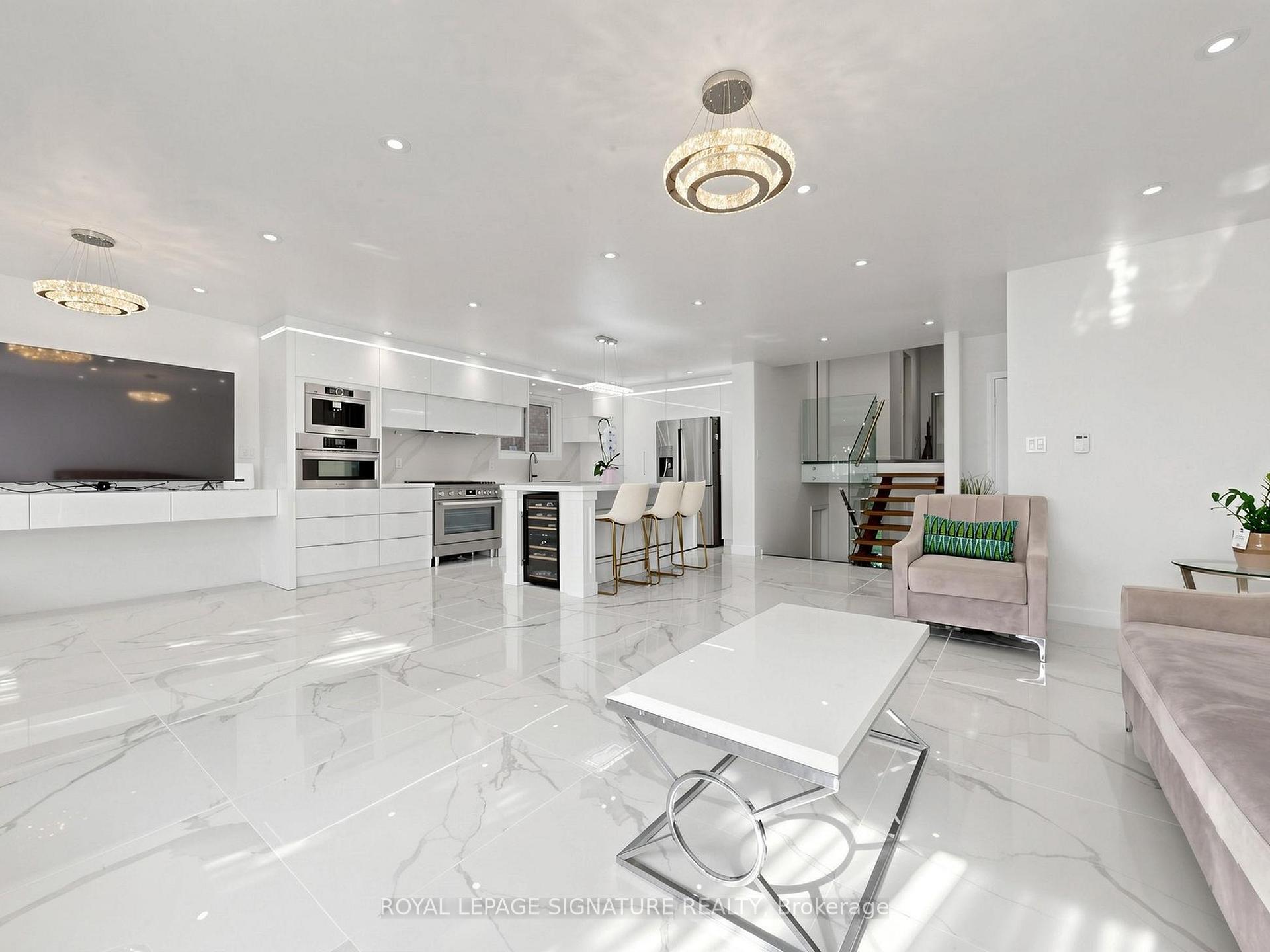 Photo 5 of 31 Tollerton Avenue, North York, Bayview Woods-Steeles — HOMEH
