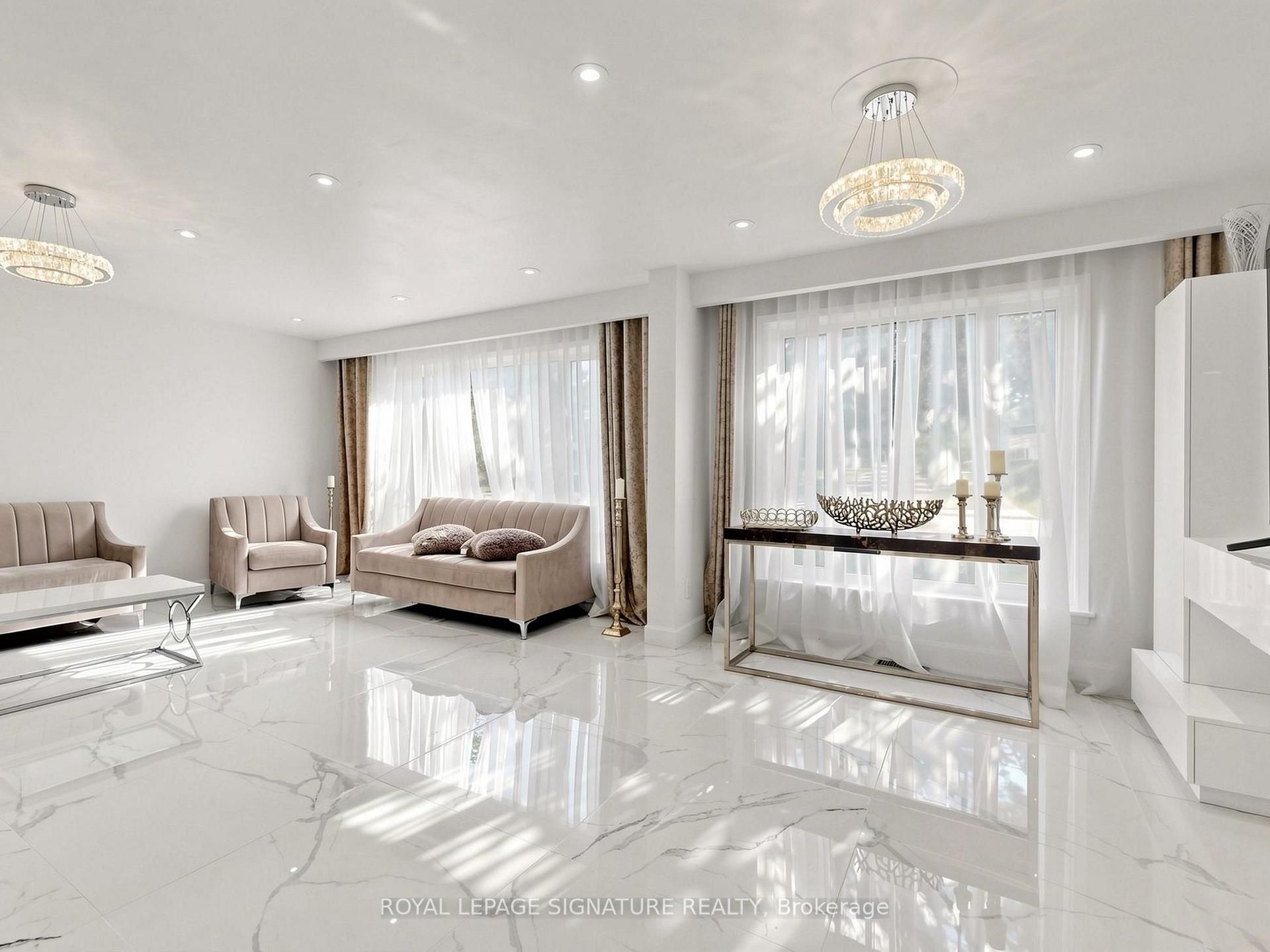Photo 7 of 31 Tollerton Avenue, North York, Bayview Woods-Steeles — HOMEH