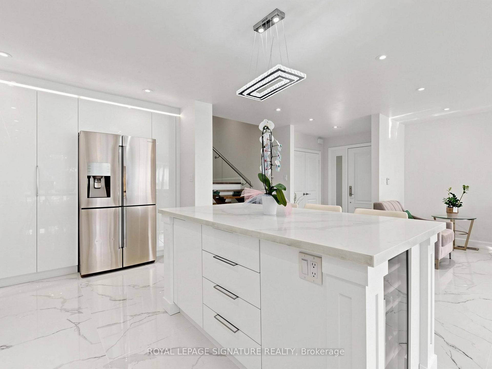 Photo 9 of 31 Tollerton Avenue, North York, Bayview Woods-Steeles — HOMEH