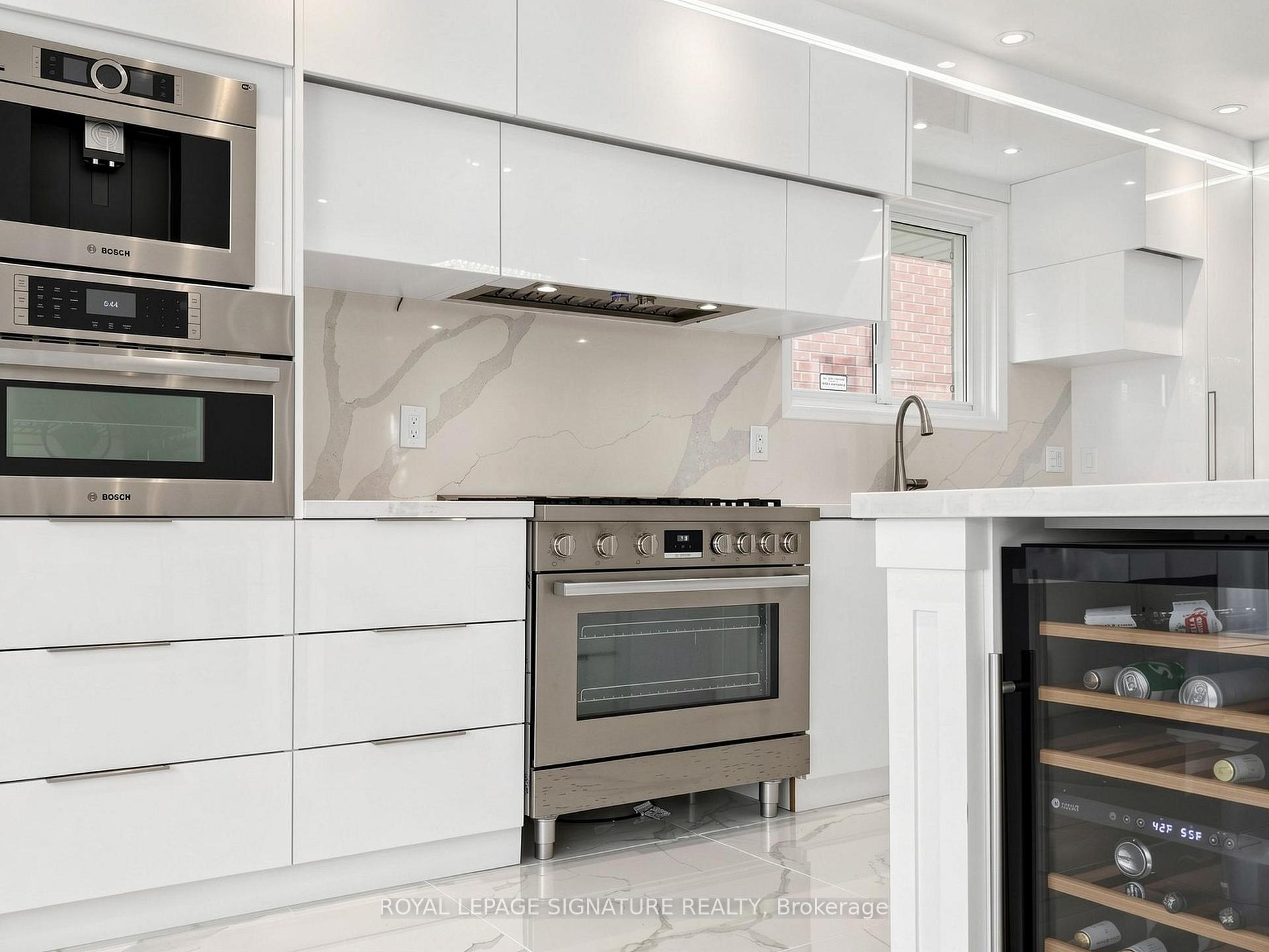 Photo 11 of 31 Tollerton Avenue, North York, Bayview Woods-Steeles — HOMEH