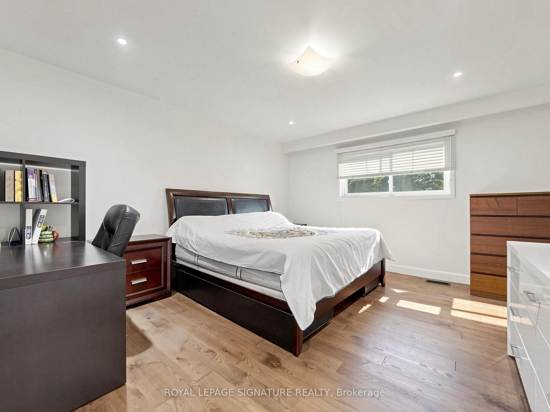 Photo 14 of 31 Tollerton Avenue, North York, Bayview Woods-Steeles — HOMEH