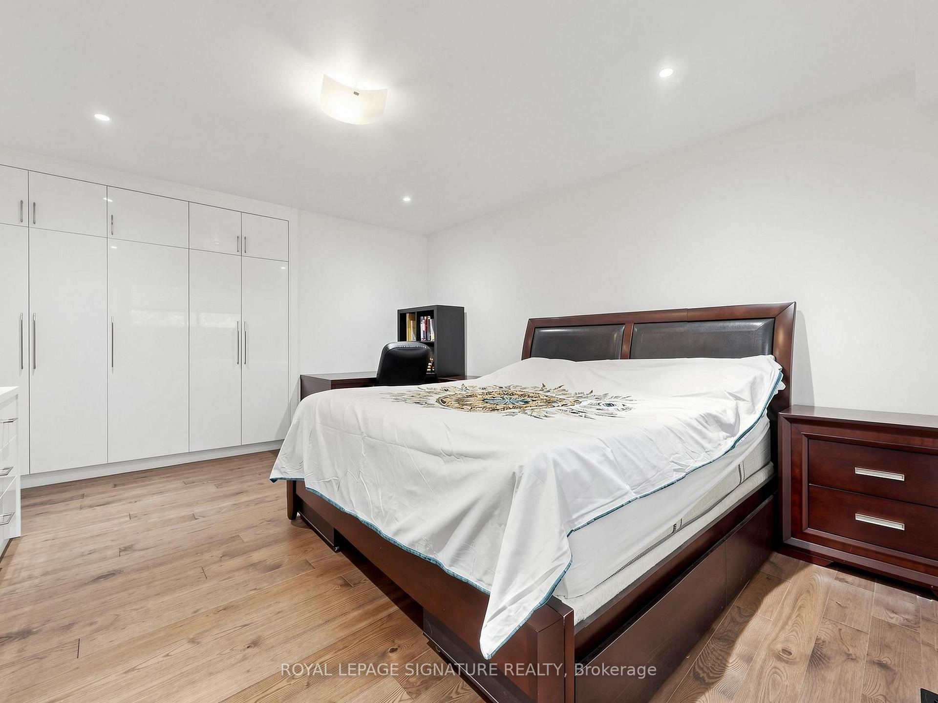 Photo 15 of 31 Tollerton Avenue, North York, Bayview Woods-Steeles — HOMEH