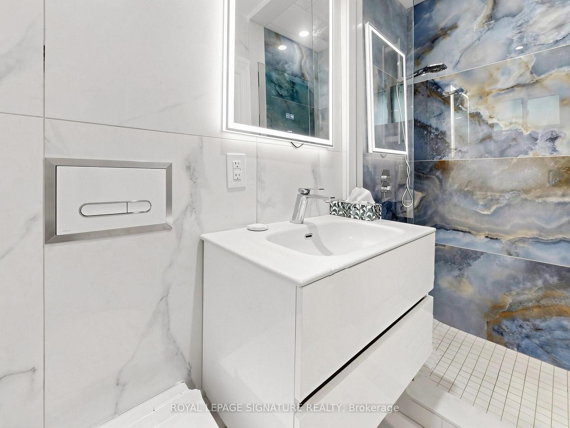 Photo 16 of 31 Tollerton Avenue, North York, Bayview Woods-Steeles — HOMEH