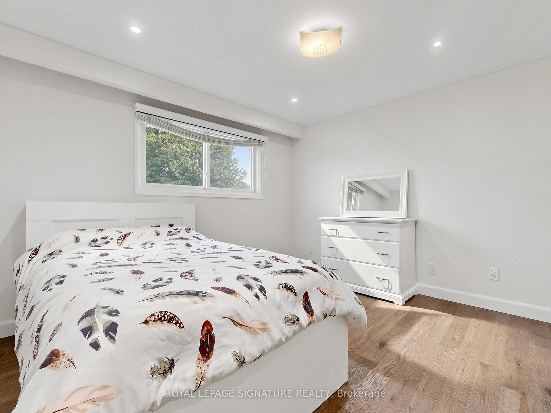 Photo 18 of 31 Tollerton Avenue, North York, Bayview Woods-Steeles — HOMEH