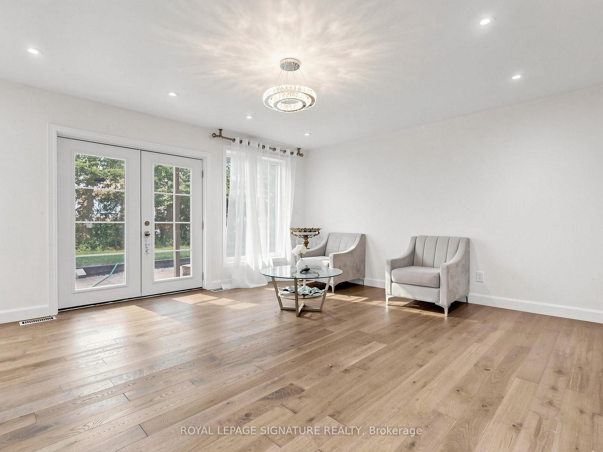 Photo 26 of 31 Tollerton Avenue, North York, Bayview Woods-Steeles — HOMEH
