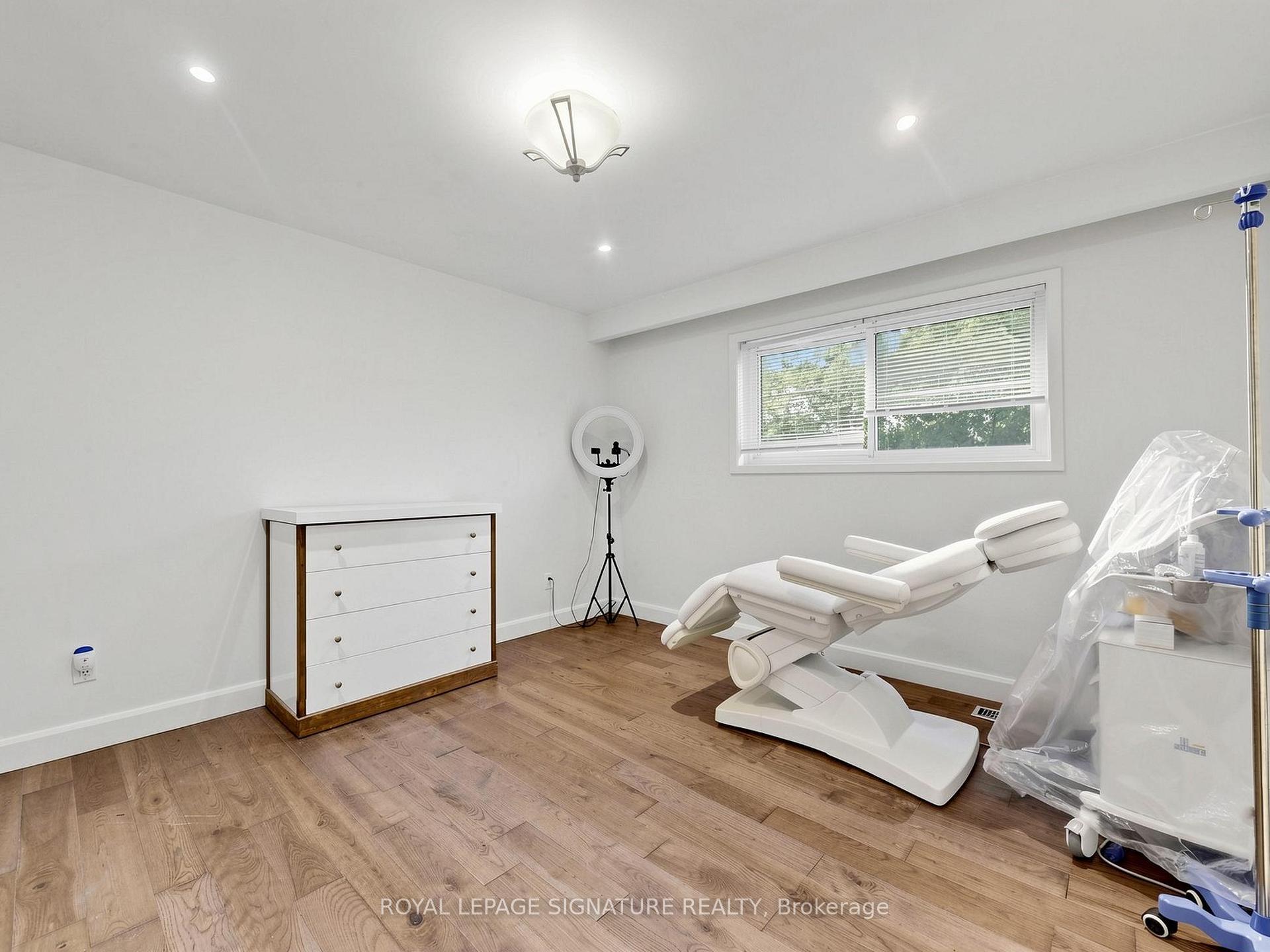 Photo 29 of 31 Tollerton Avenue, North York, Bayview Woods-Steeles — HOMEH