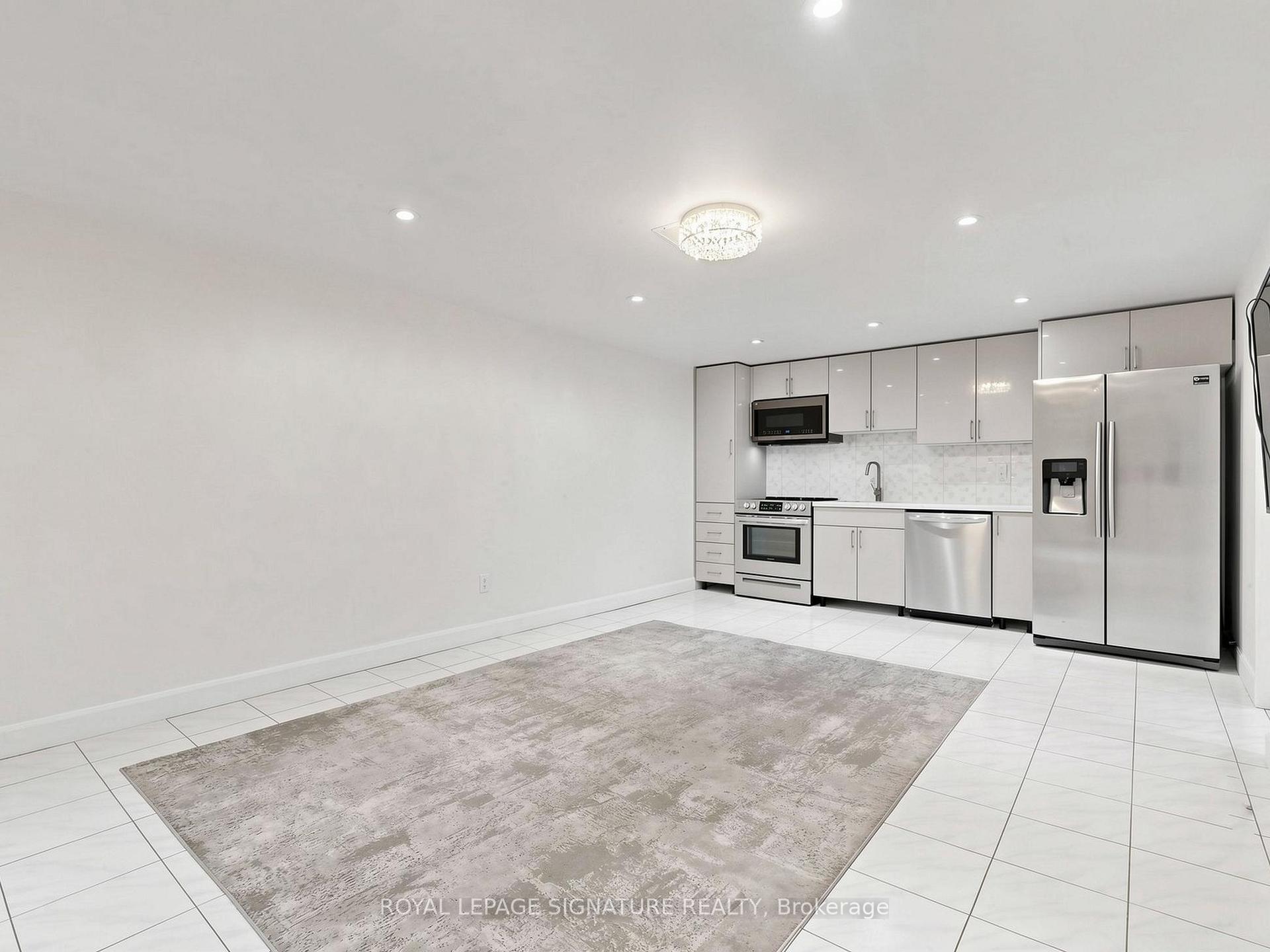 Photo 35 of 31 Tollerton Avenue, North York, Bayview Woods-Steeles — HOMEH