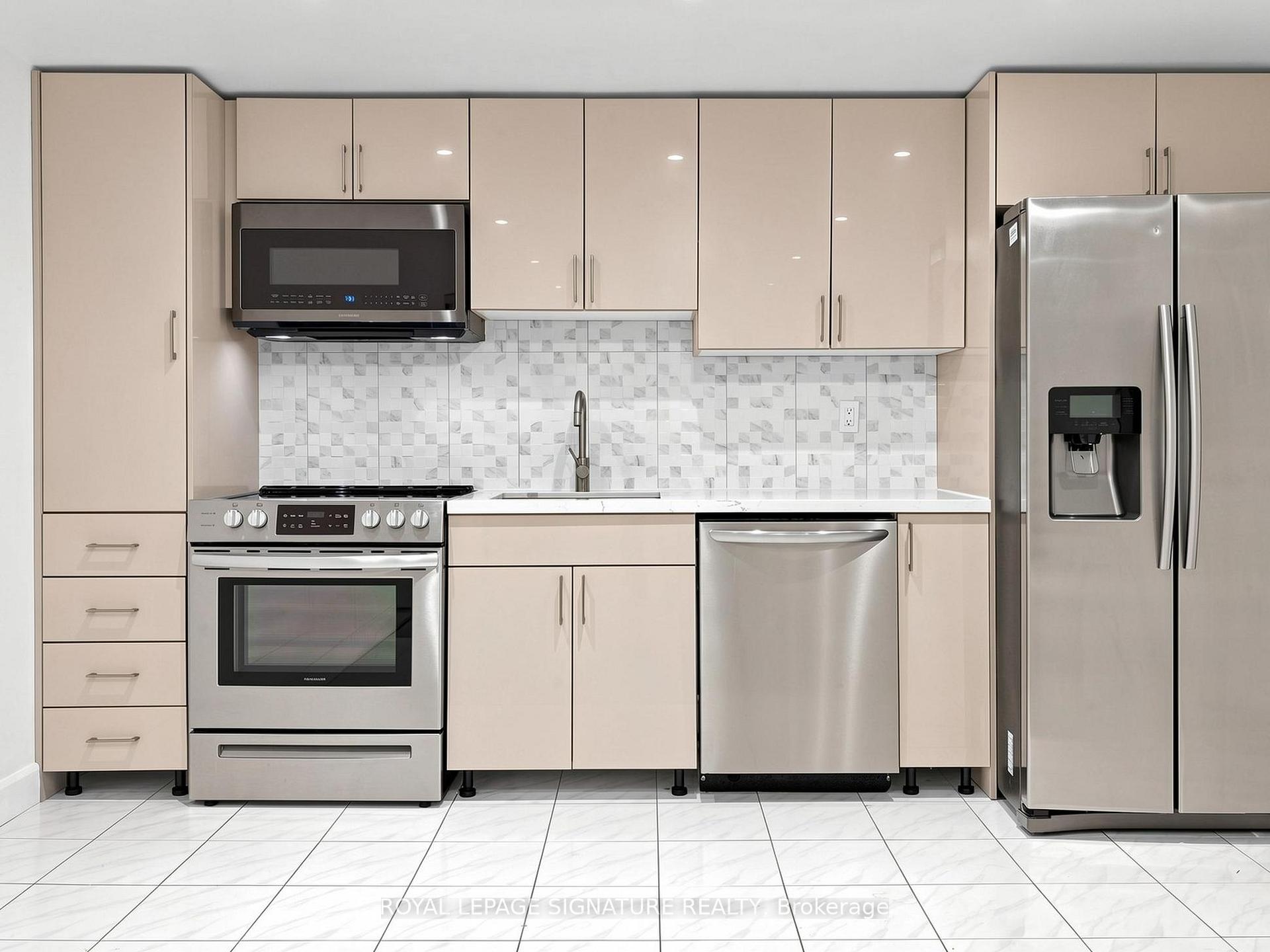 Photo 37 of 31 Tollerton Avenue, North York, Bayview Woods-Steeles — HOMEH