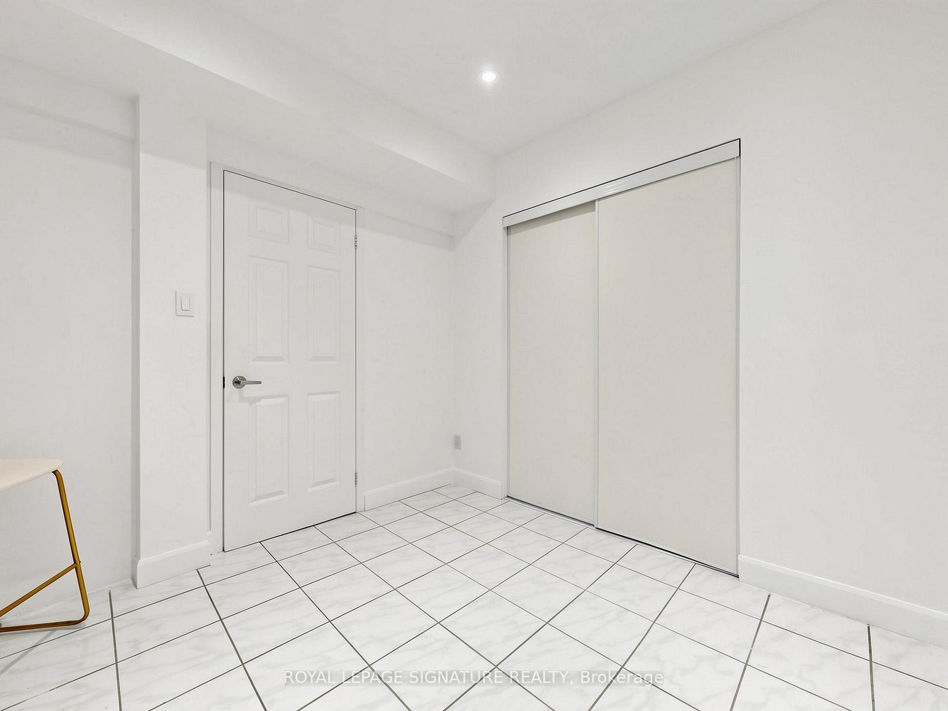 Photo 39 of 31 Tollerton Avenue, North York, Bayview Woods-Steeles — HOMEH