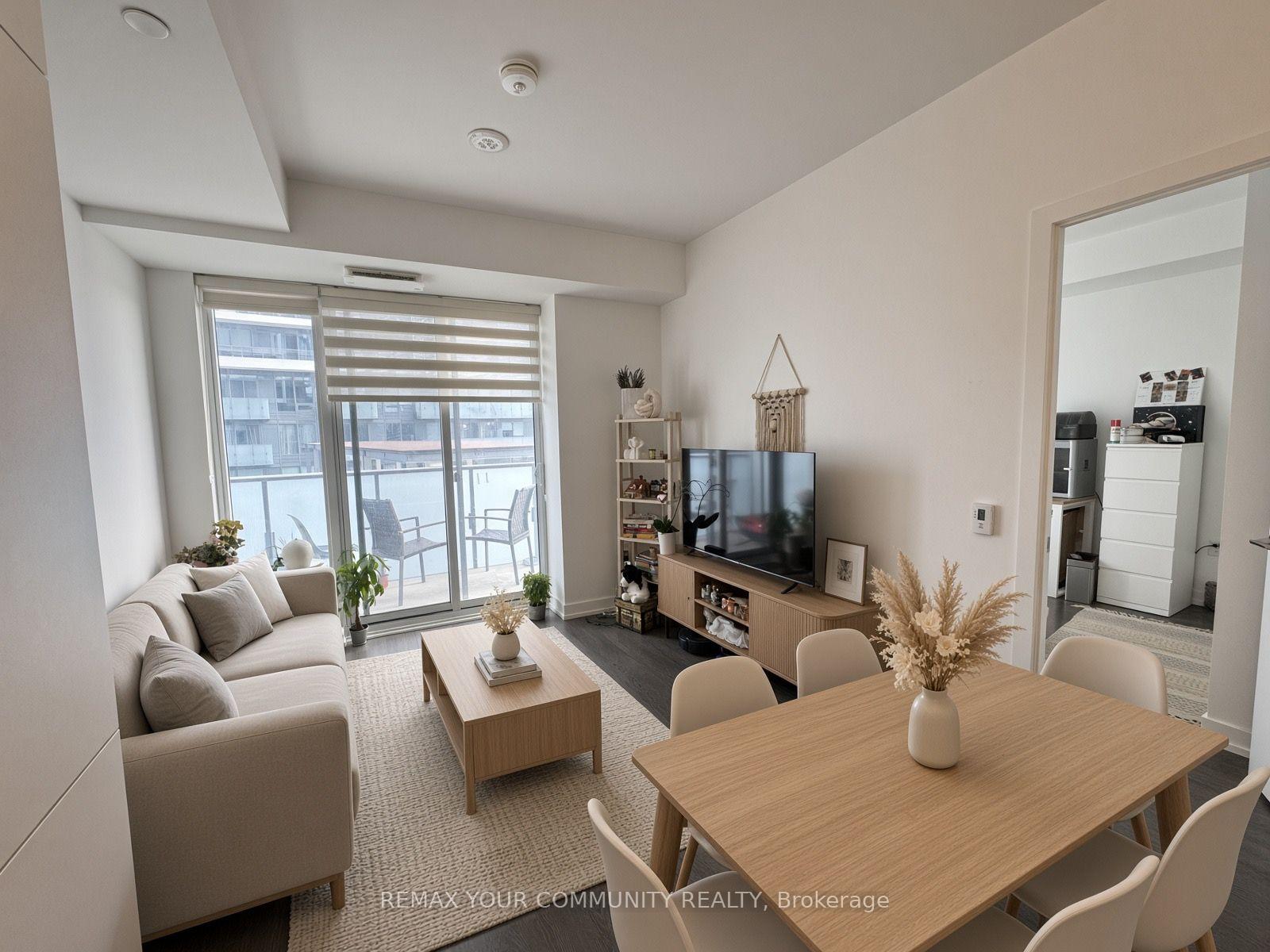 Front of Unit N1009, 7 Golden Lion Heights