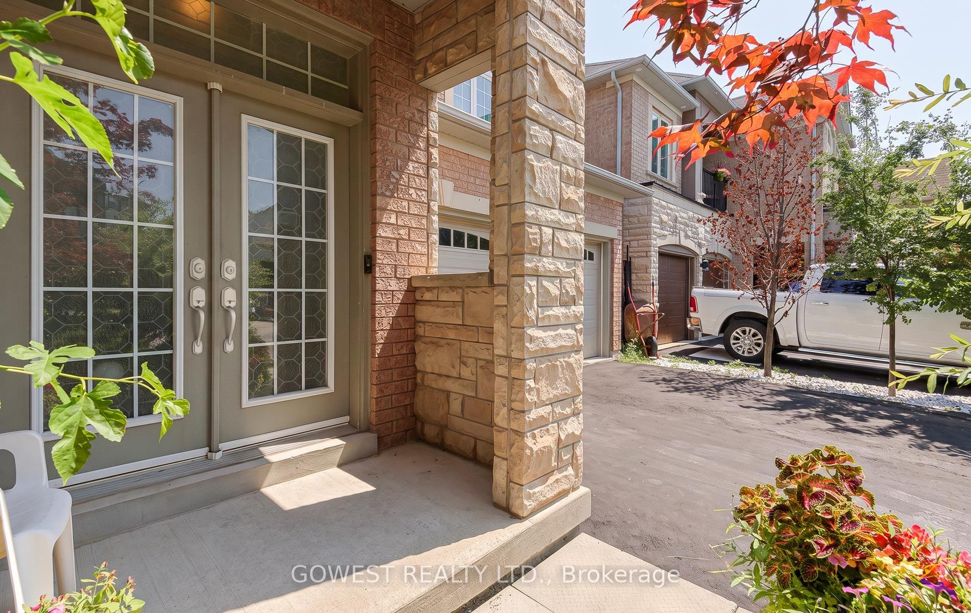 Photo 2 of 3045 Ferguson Drive, Burlington, Alton — HOMEH