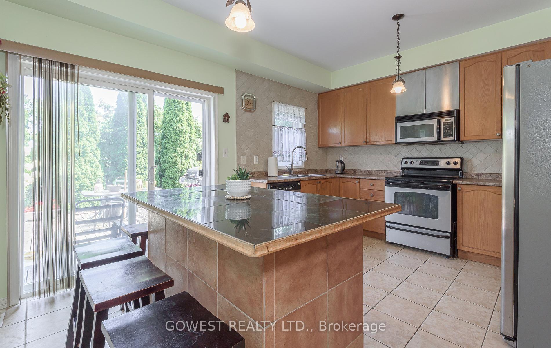 Photo 7 of 3045 Ferguson Drive, Burlington, Alton — HOMEH