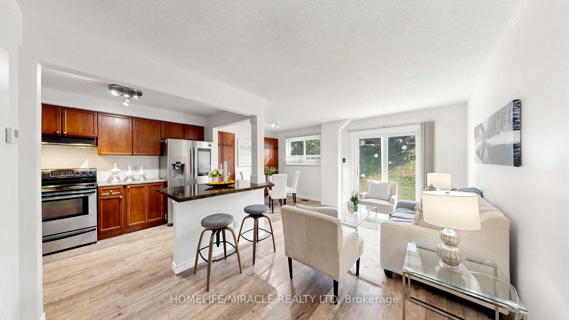 Photo 9 of Unit B, 304 Bluevale Street, Waterloo, Lincoln Heights — HOMEH