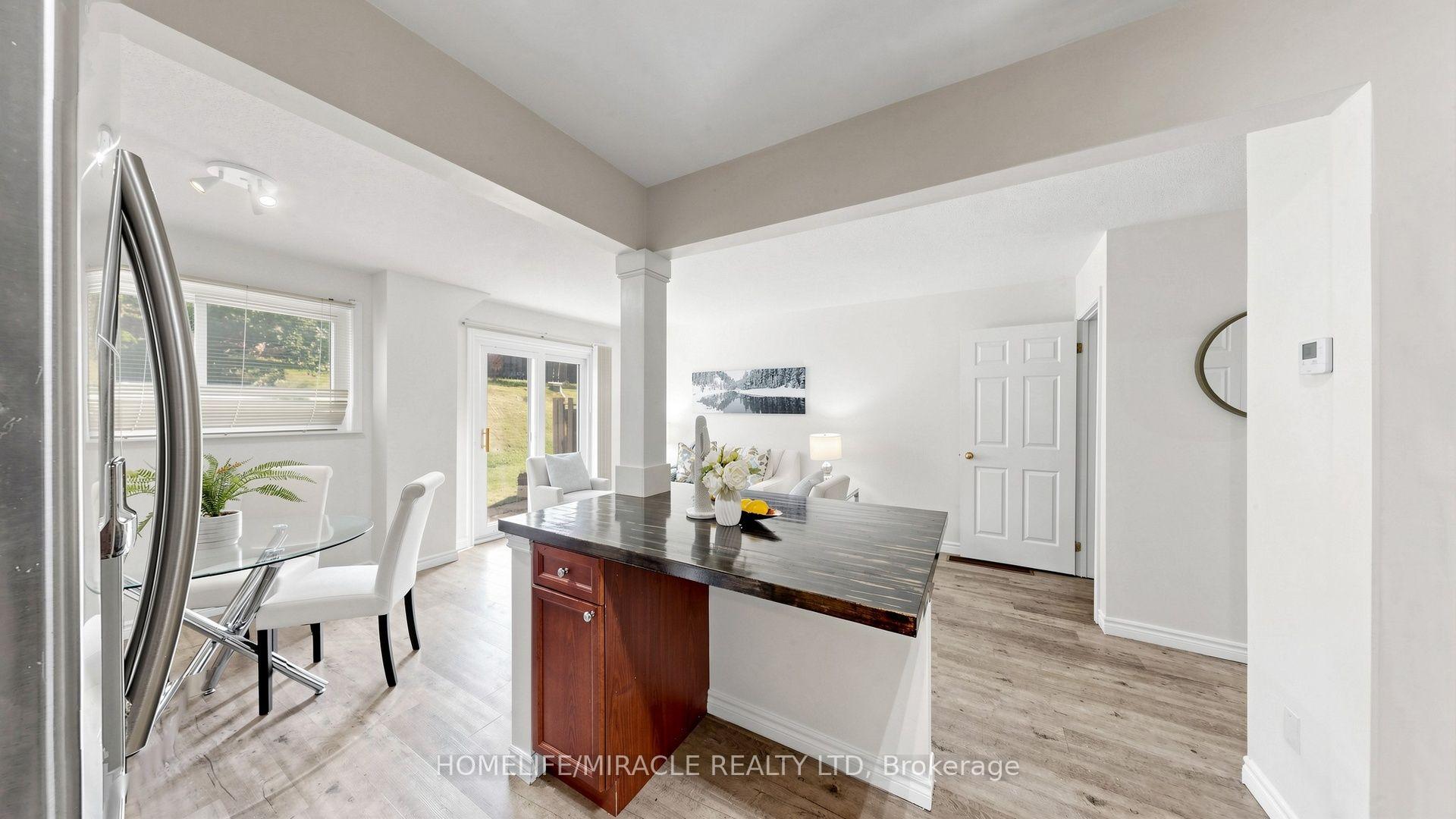 Photo 13 of Unit B, 304 Bluevale Street, Waterloo, Lincoln Heights — HOMEH