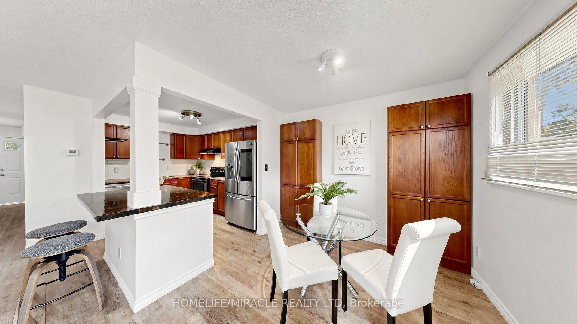 Photo 18 of Unit B, 304 Bluevale Street, Waterloo, Lincoln Heights — HOMEH