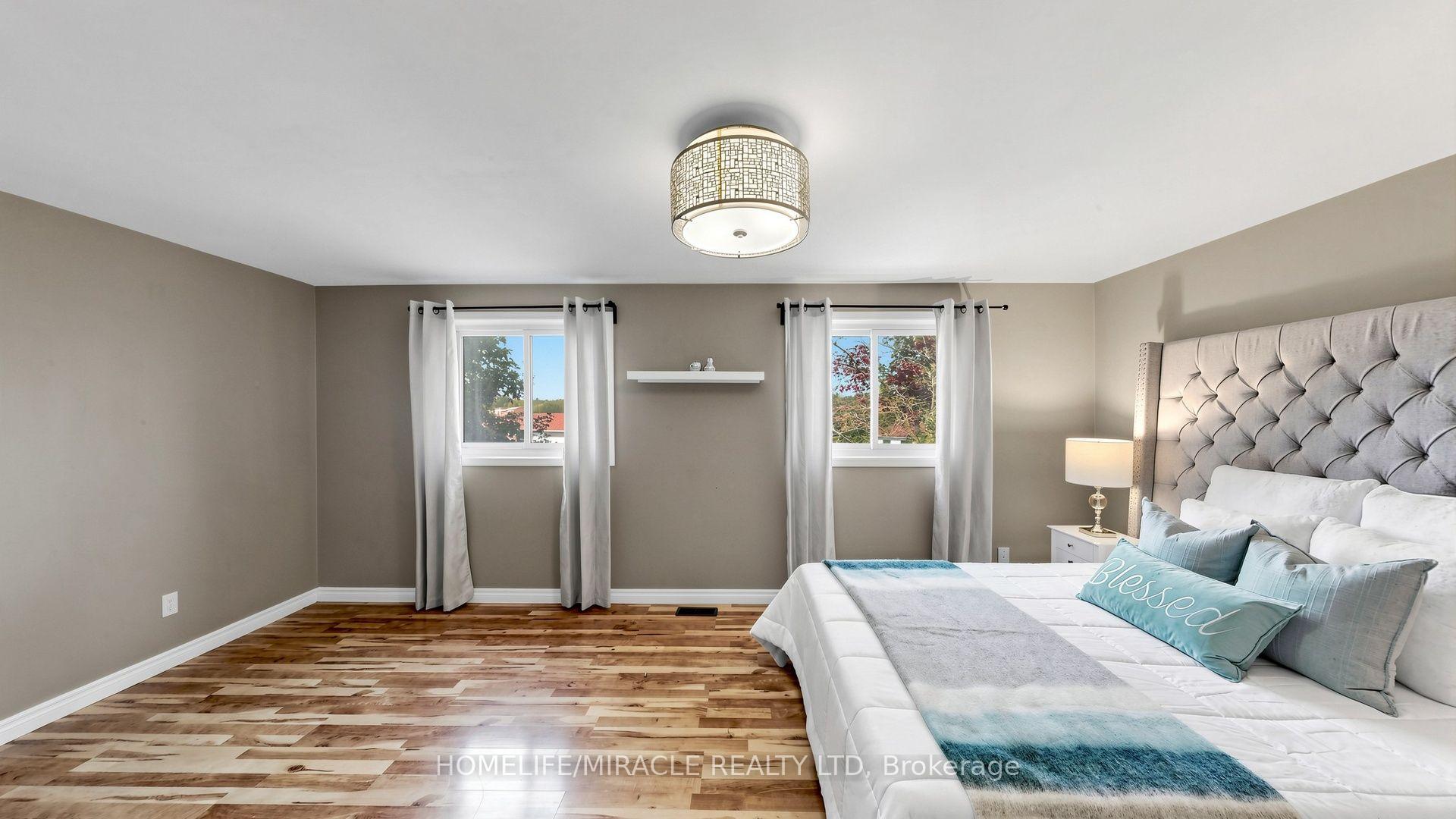 Photo 24 of Unit B, 304 Bluevale Street, Waterloo, Lincoln Heights — HOMEH