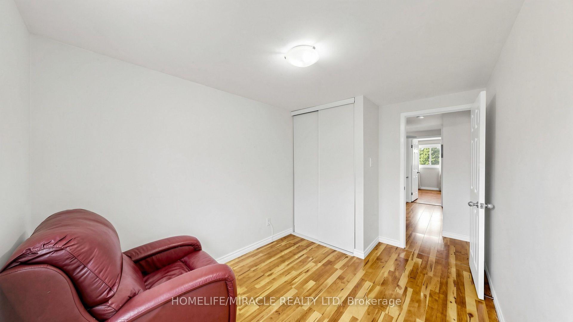 Photo 30 of Unit B, 304 Bluevale Street, Waterloo, Lincoln Heights — HOMEH
